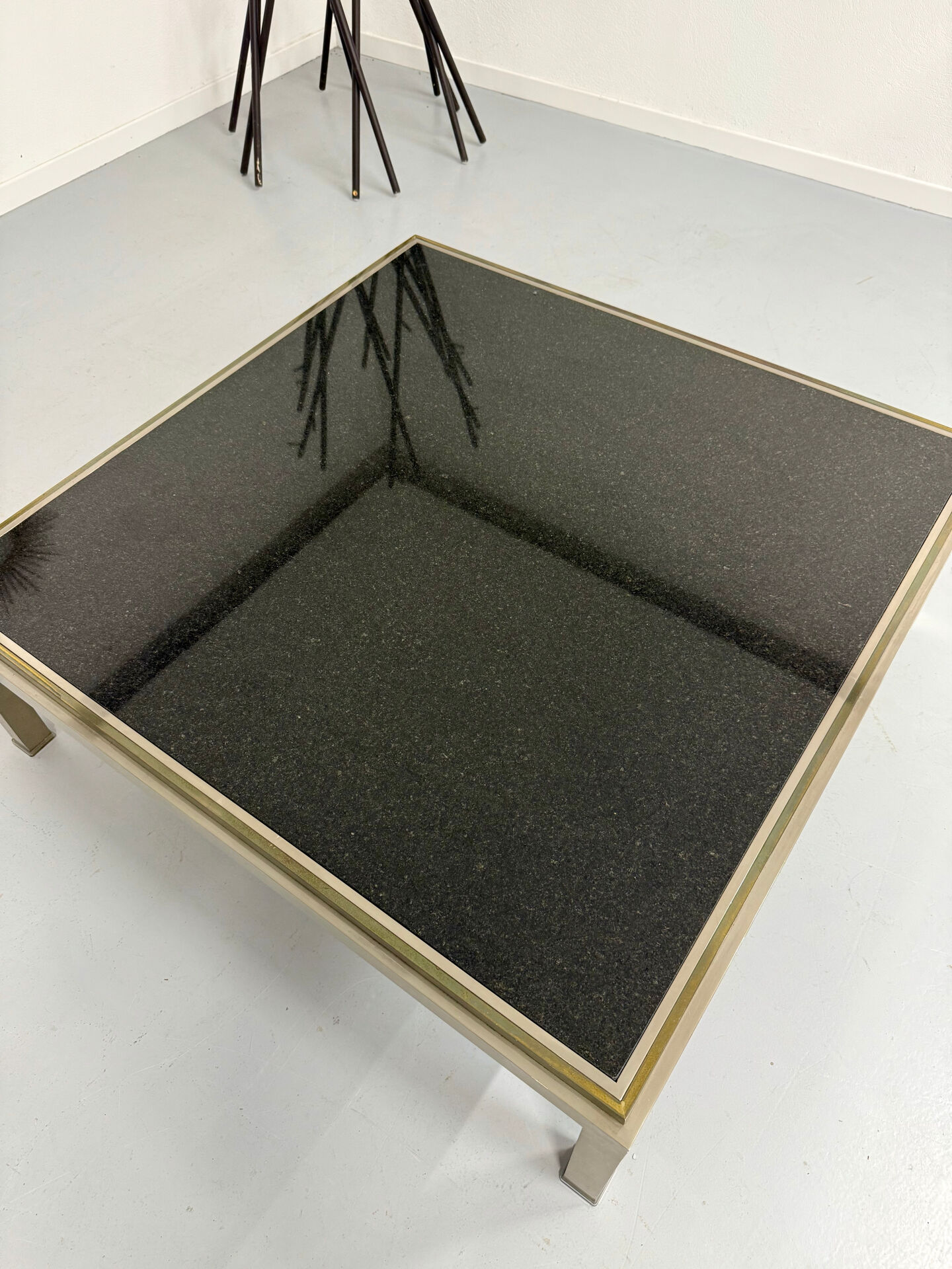 Large Flaminia coffee table designed by Willy Rizzo from the 1970s, metal and stone.