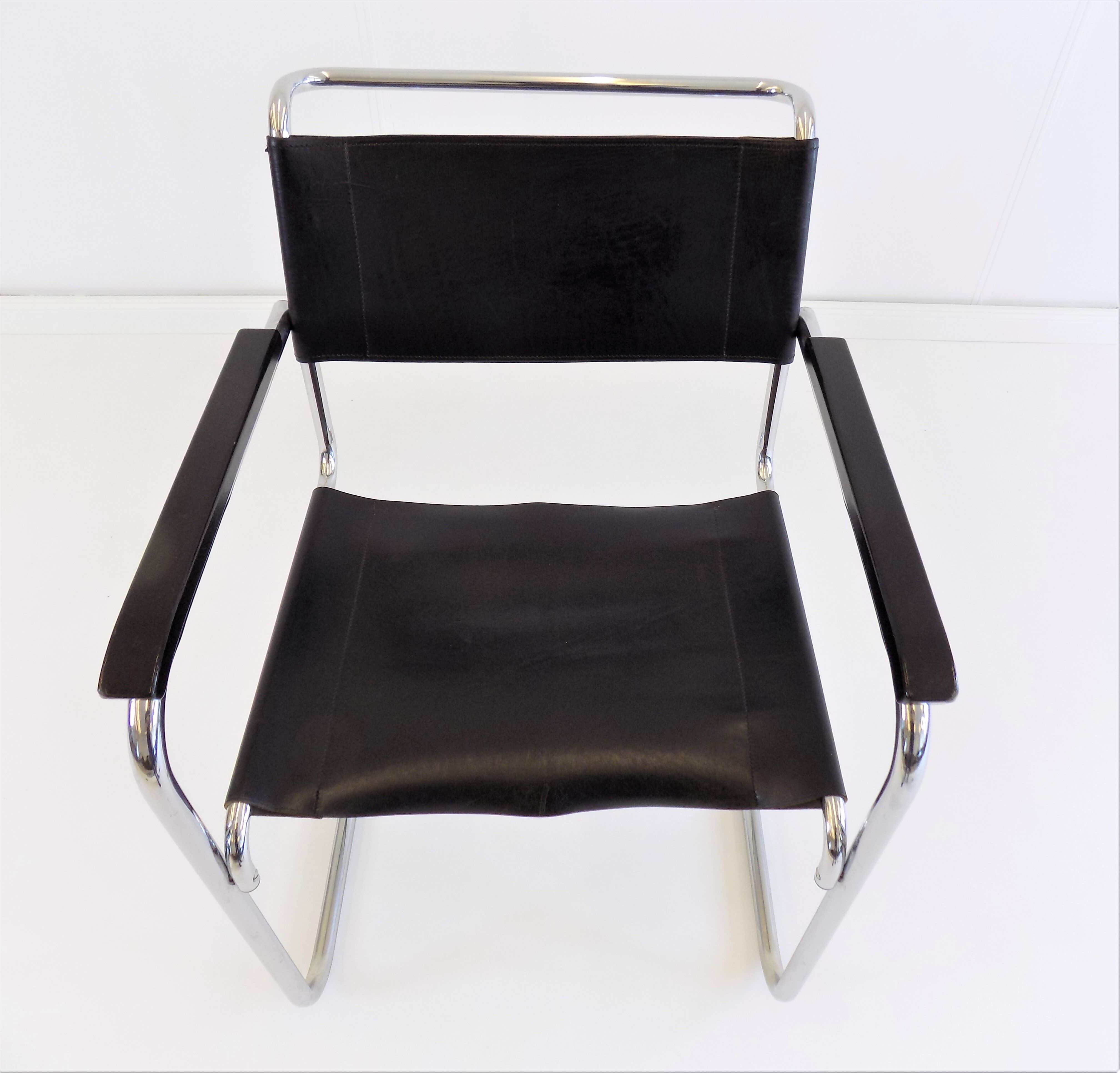 Set de 4 fauteuils Thonet S34 cuir cantilever par Mart Stam