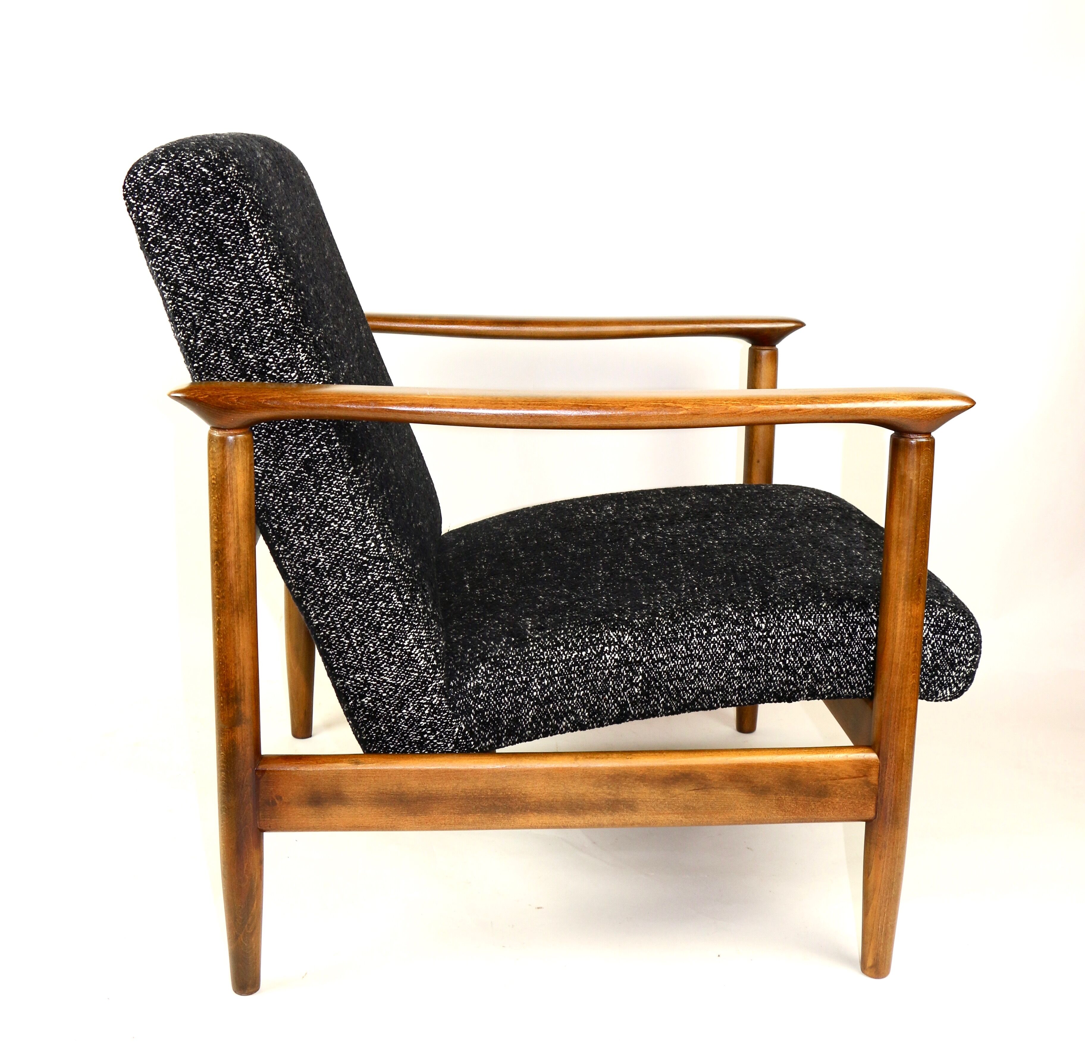 Fauteuil noir par Edmund Homa, années 1970