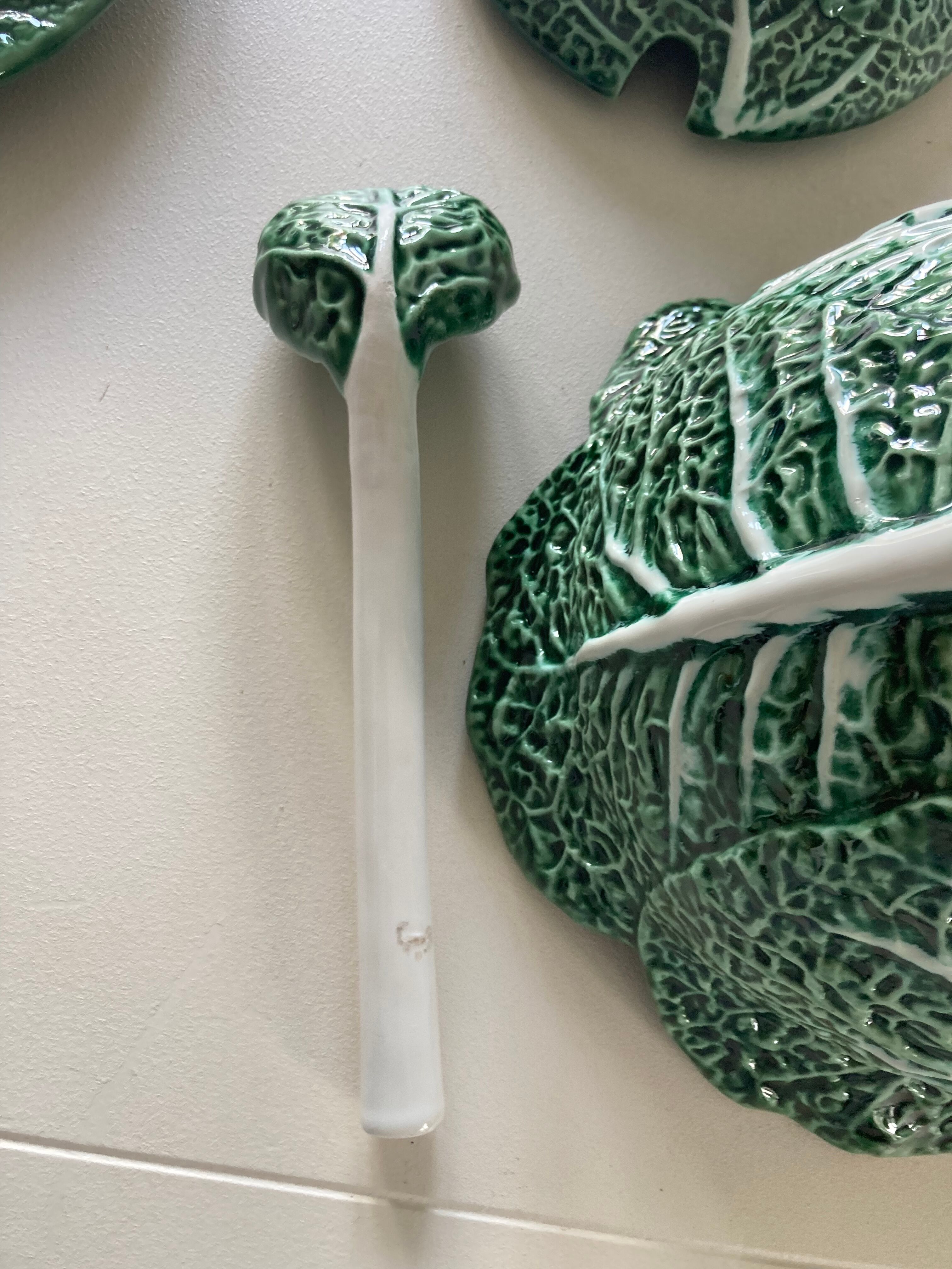 Cabbage tureen in slip 4 pieces