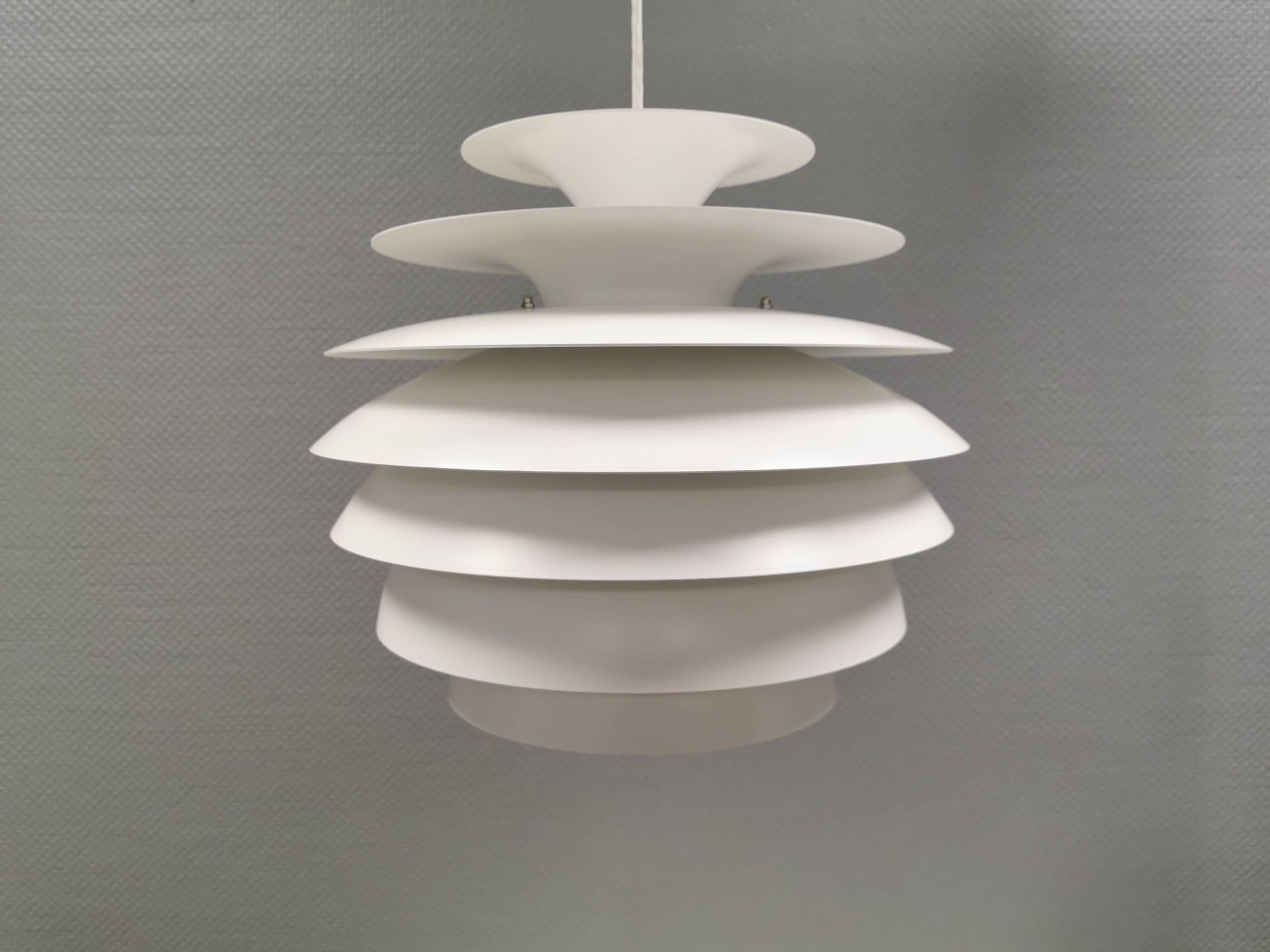 Suspension Barcelona, conçue par Bent Karlby Danemark