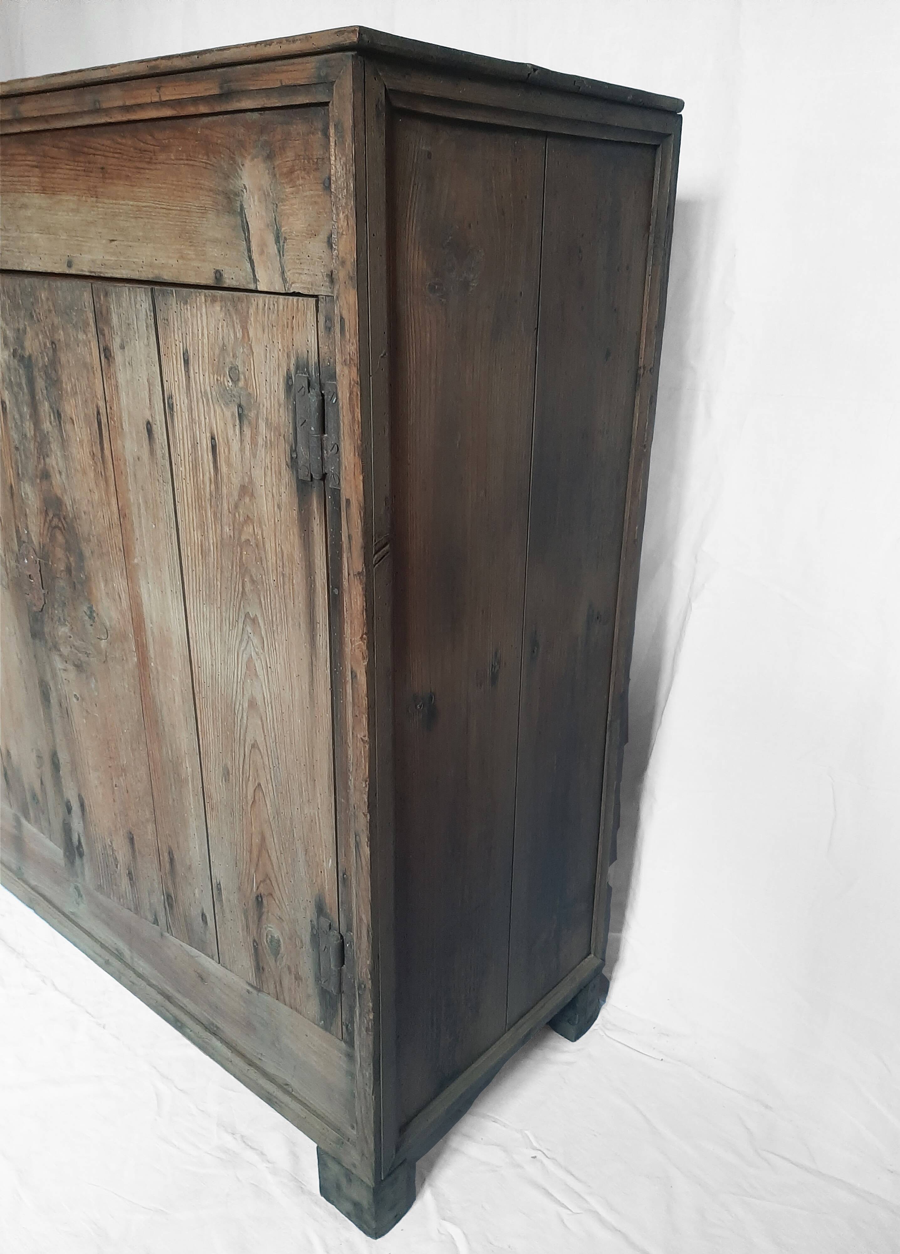 Parisian raw wood buffet