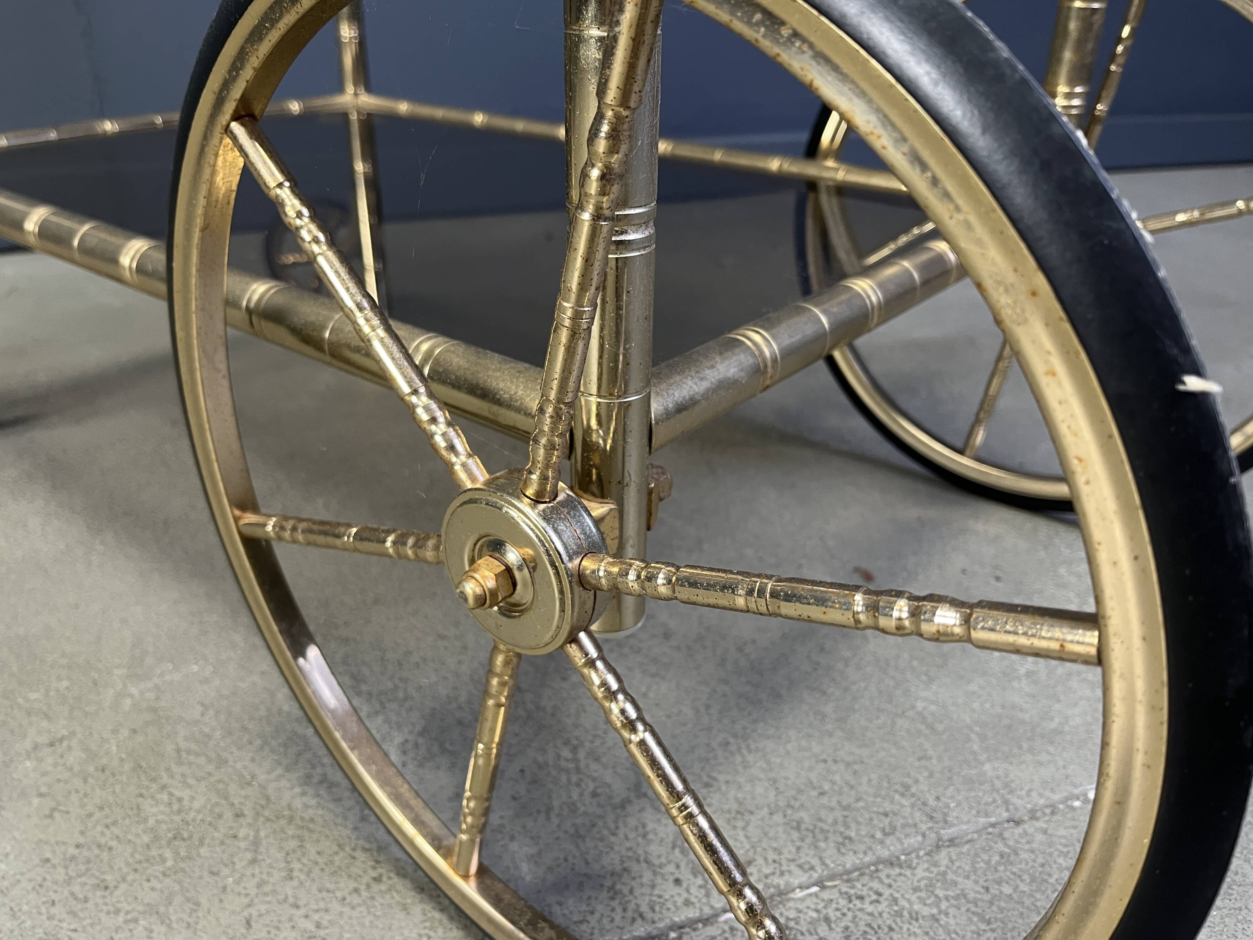 Chariot de bar en laiton imitation bambou, Orsenigo Italie, années 1970