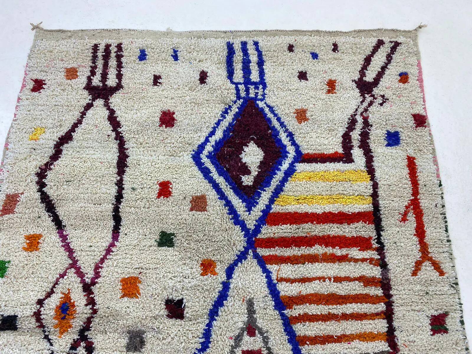 Handmade traditional carpet 250cm x 150cm Moroccan