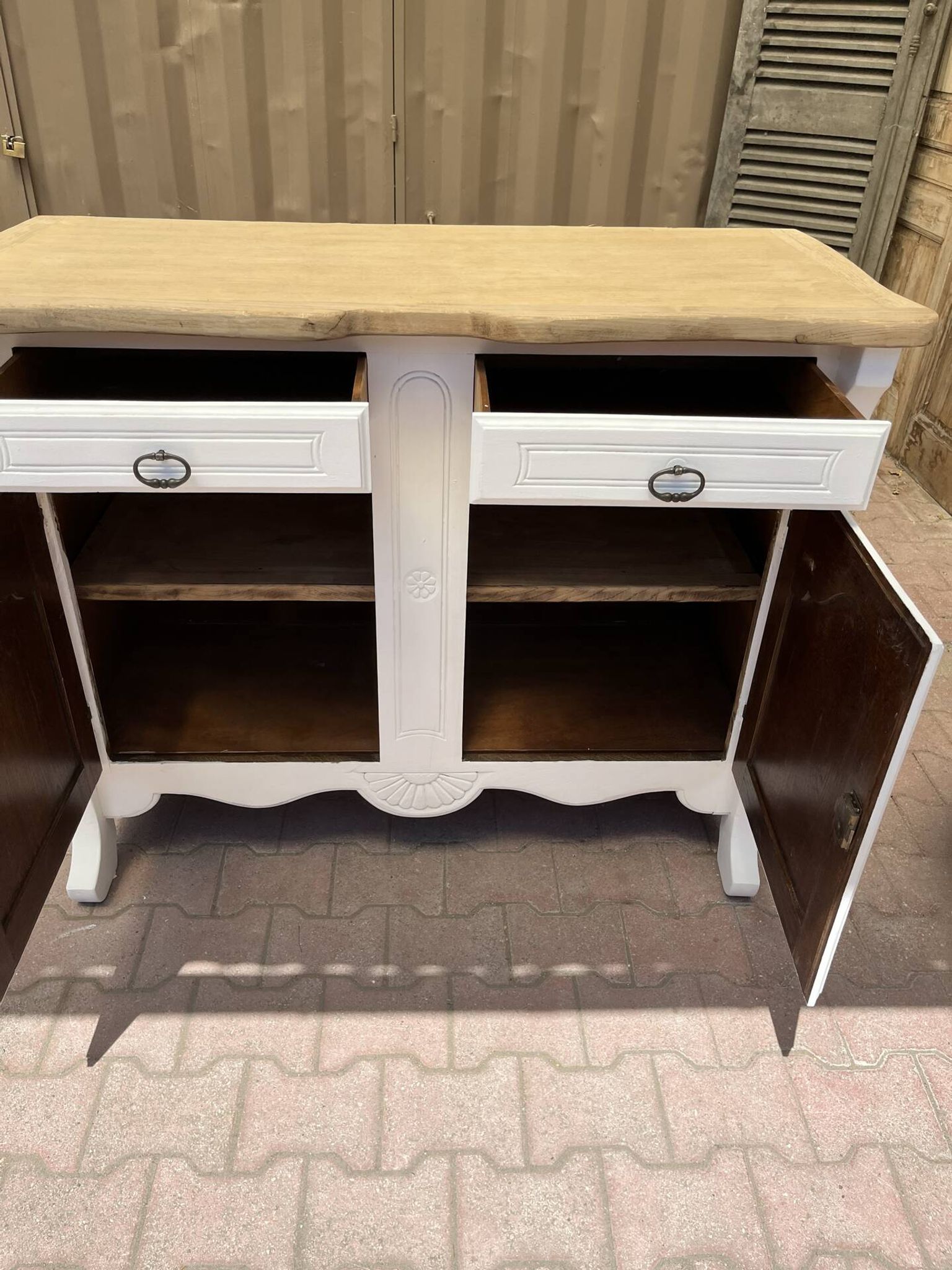 Buffet ancien relooke