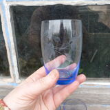 Set of 6 blue goblet glasses with engraved grape cluster patterns