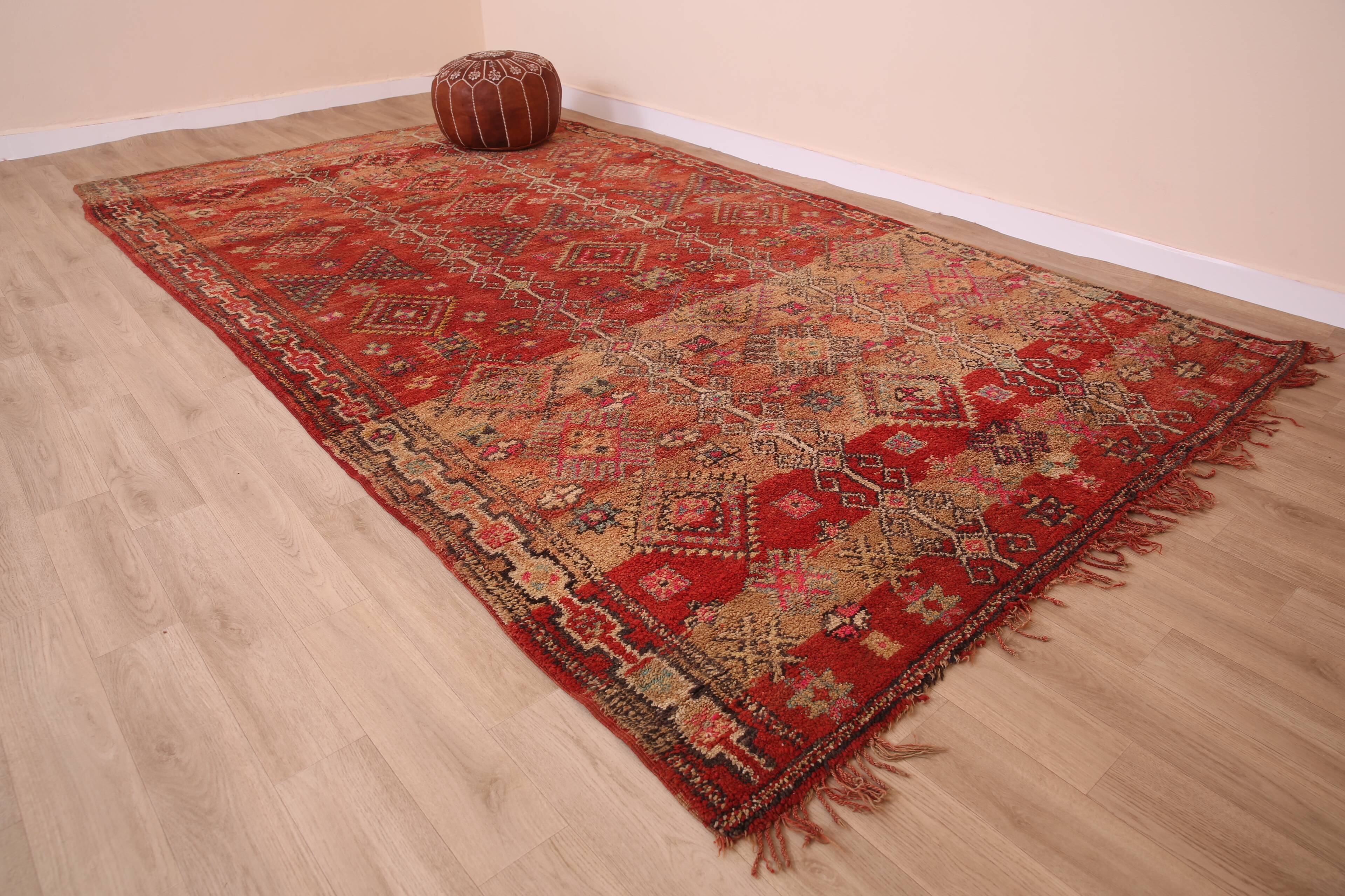 Vintage Moroccan Wool Rug 196 x 350 cm, Berber Handmade Bohemian Rug Unique