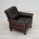 Fauteuil scandinave années 1970, cuir d'ameublement marron, pieds en bois de teck.