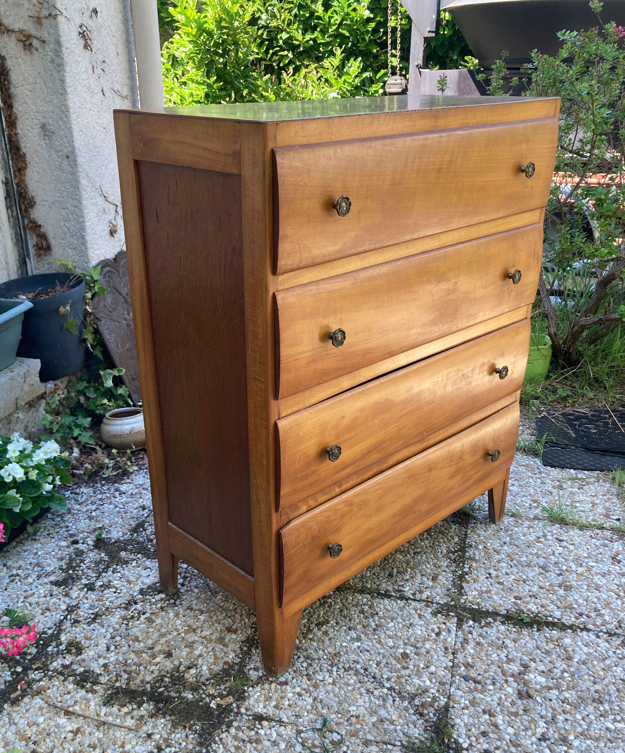 Vintage chest of drawers