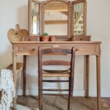 Toilet table dressing table old laid bare