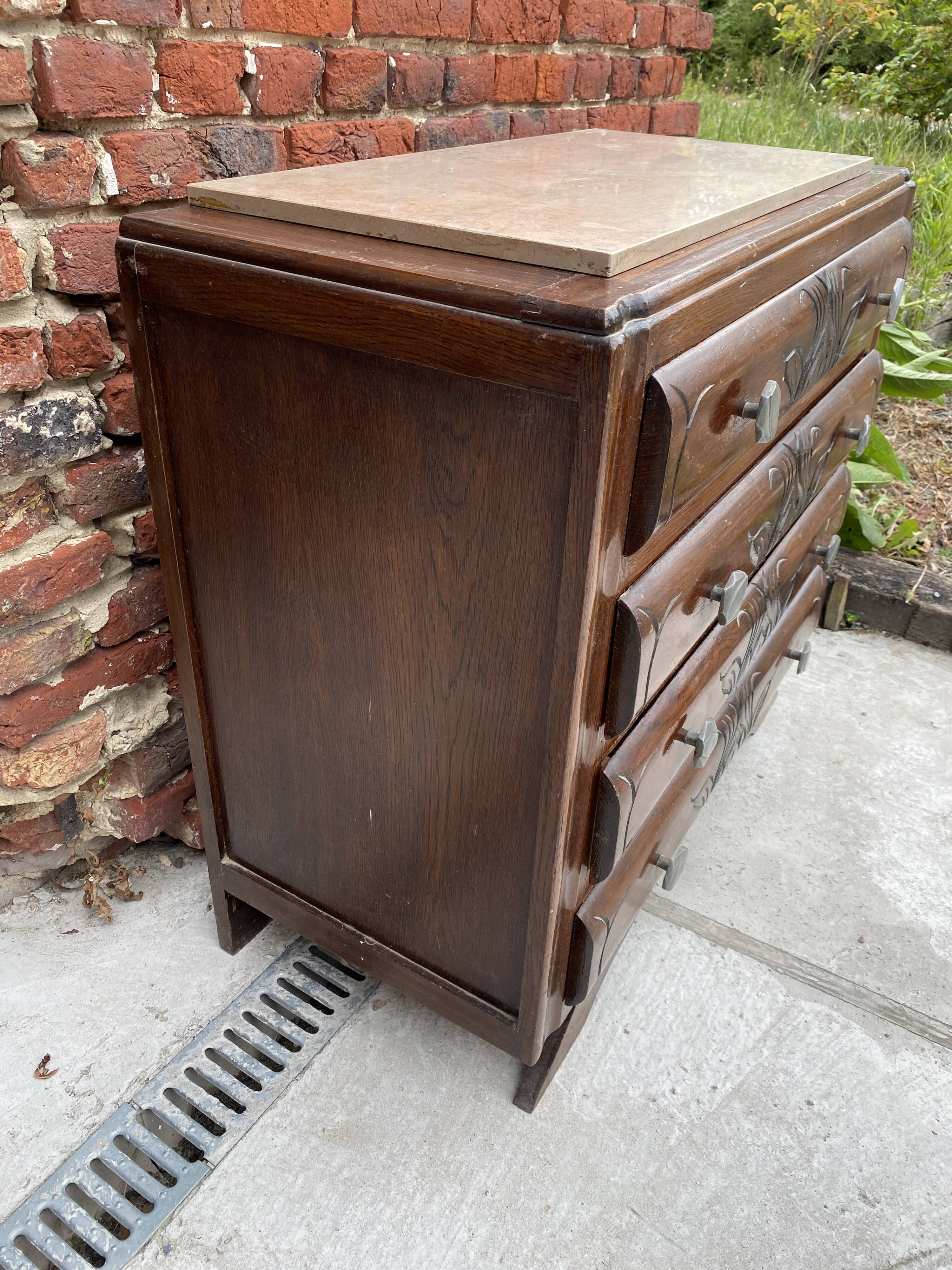 Dresser 30/40s pink marble