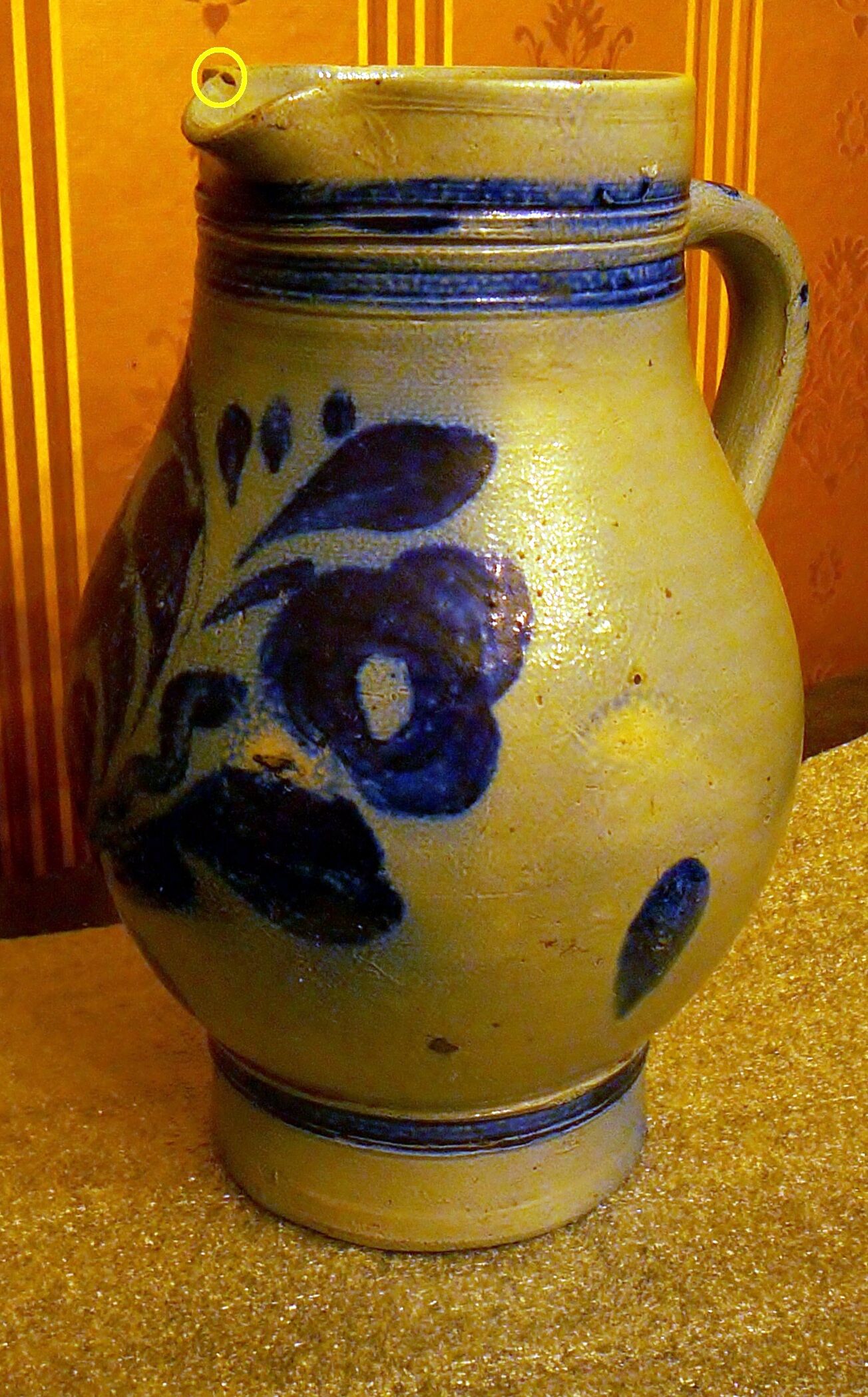 Pitcher old sandstone of Betschdorf