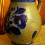 Pitcher old sandstone of Betschdorf