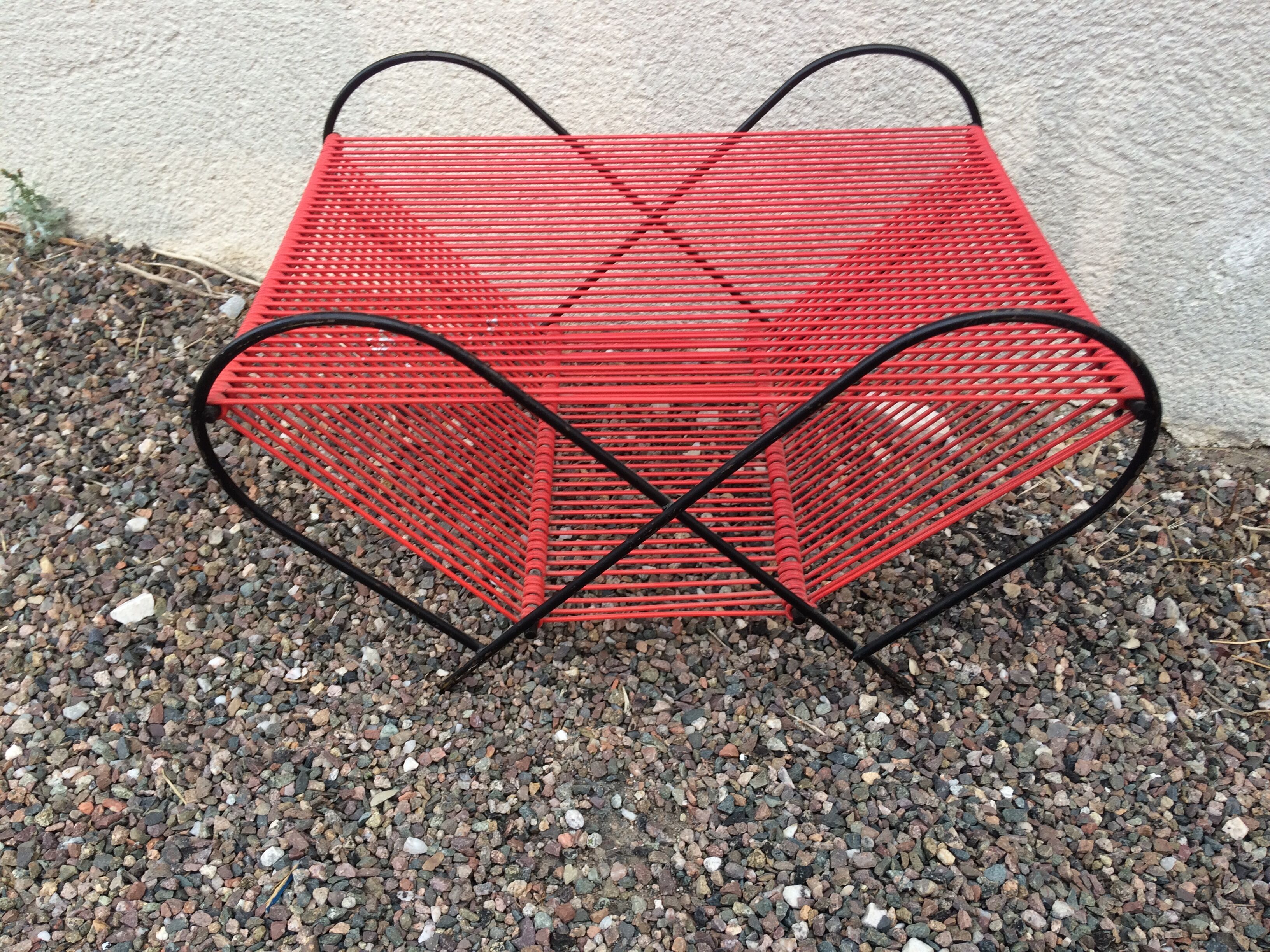 Scoubidou magazines or vinyl holders