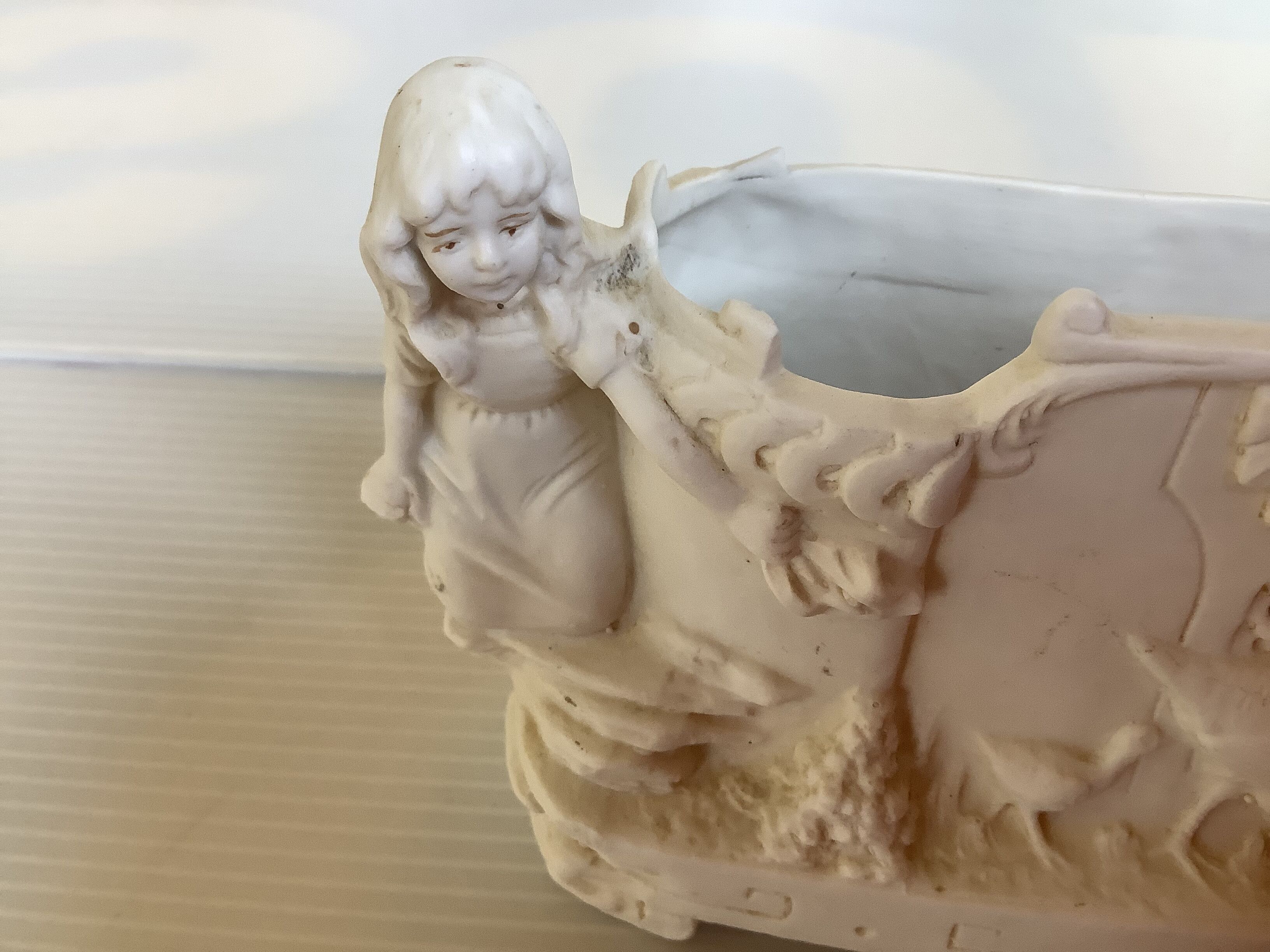 Pair old mini biscuit planters