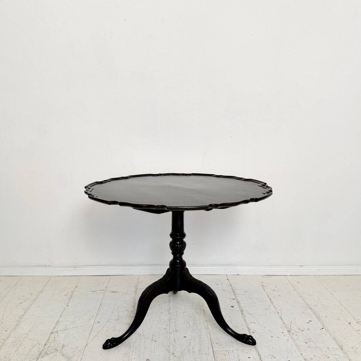 Carved vintage tripod side table, 1940s