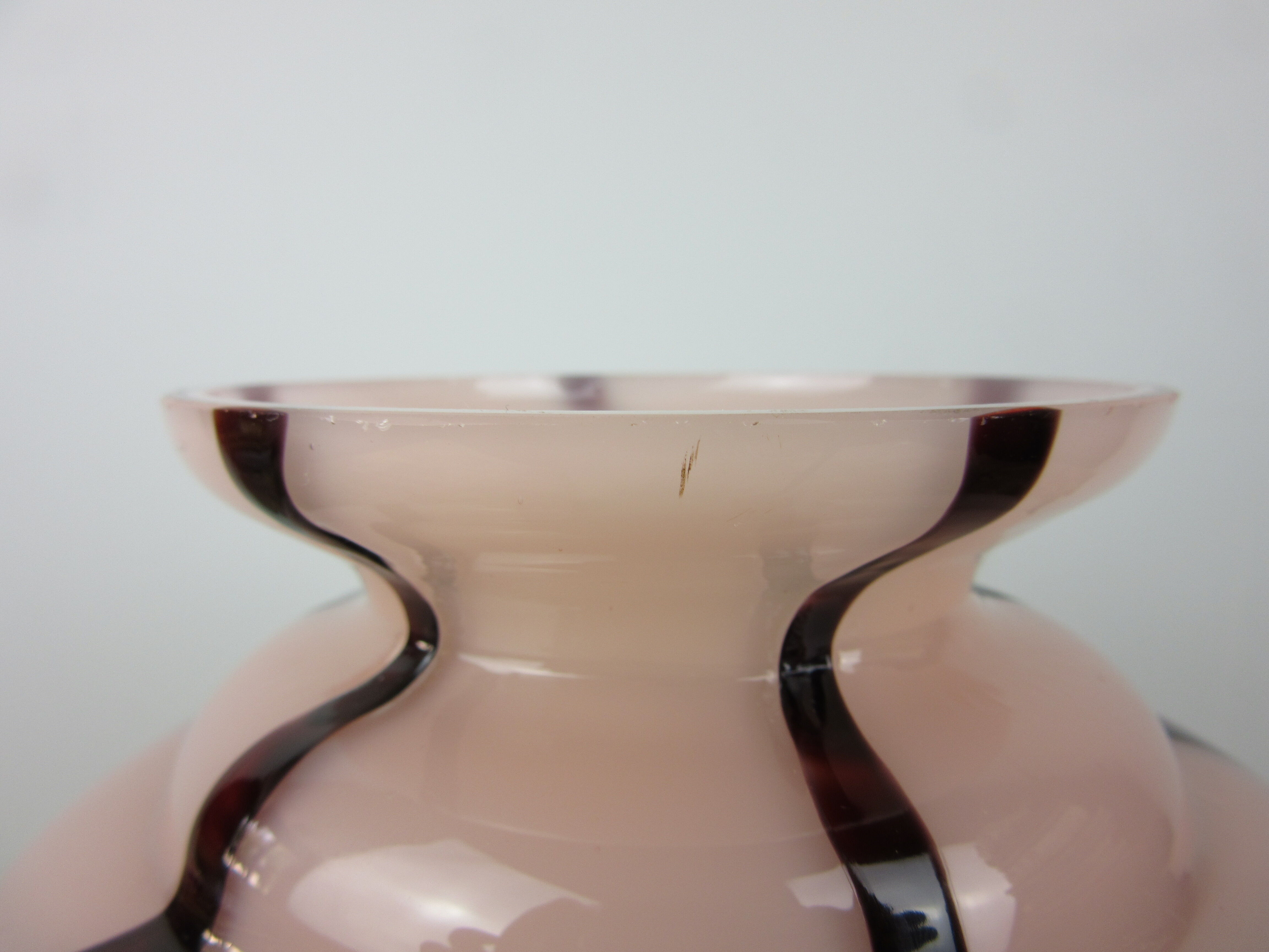 Vase boule en verre soufflé