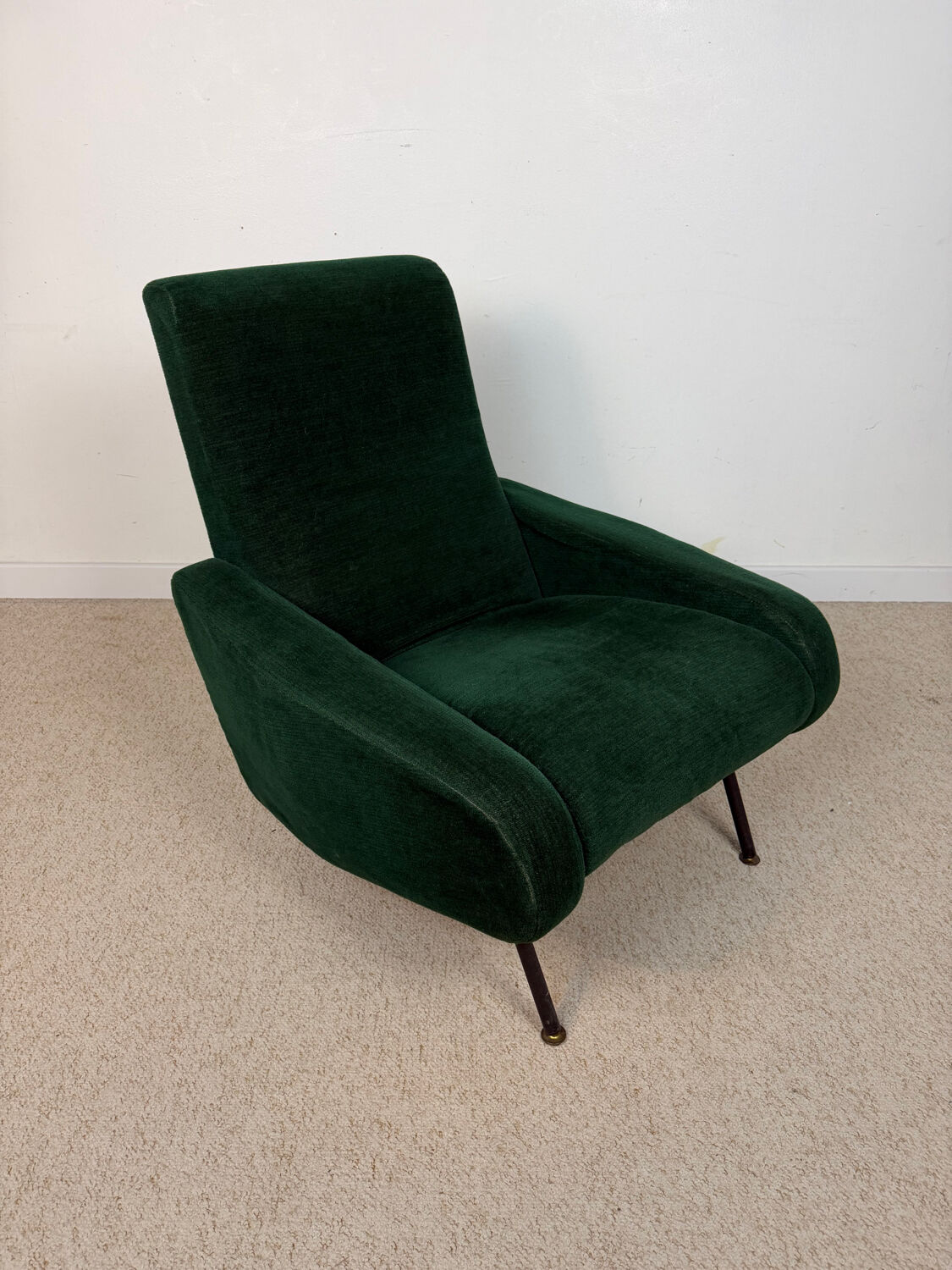 Vintage armchair from the 60s/70s, in the style of Pierre Guariche.