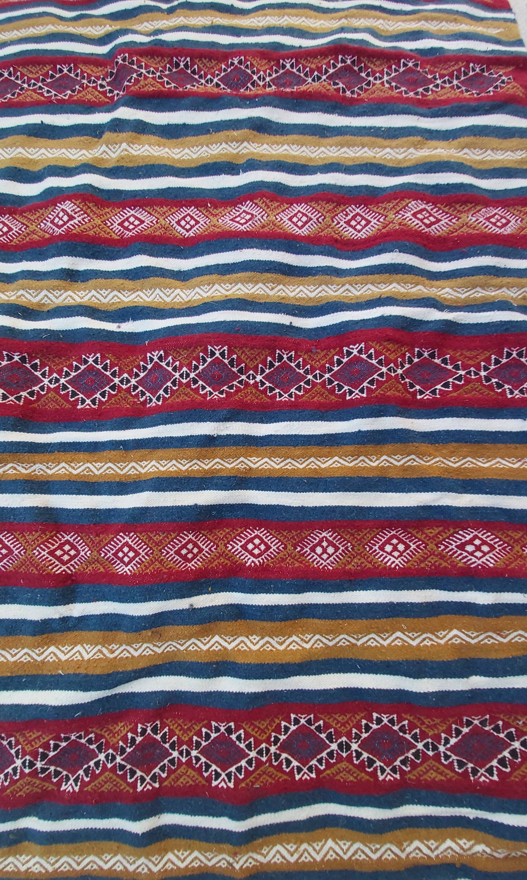 Tapis kilim berbère traditionnel multicolore fait main - 215x120cm