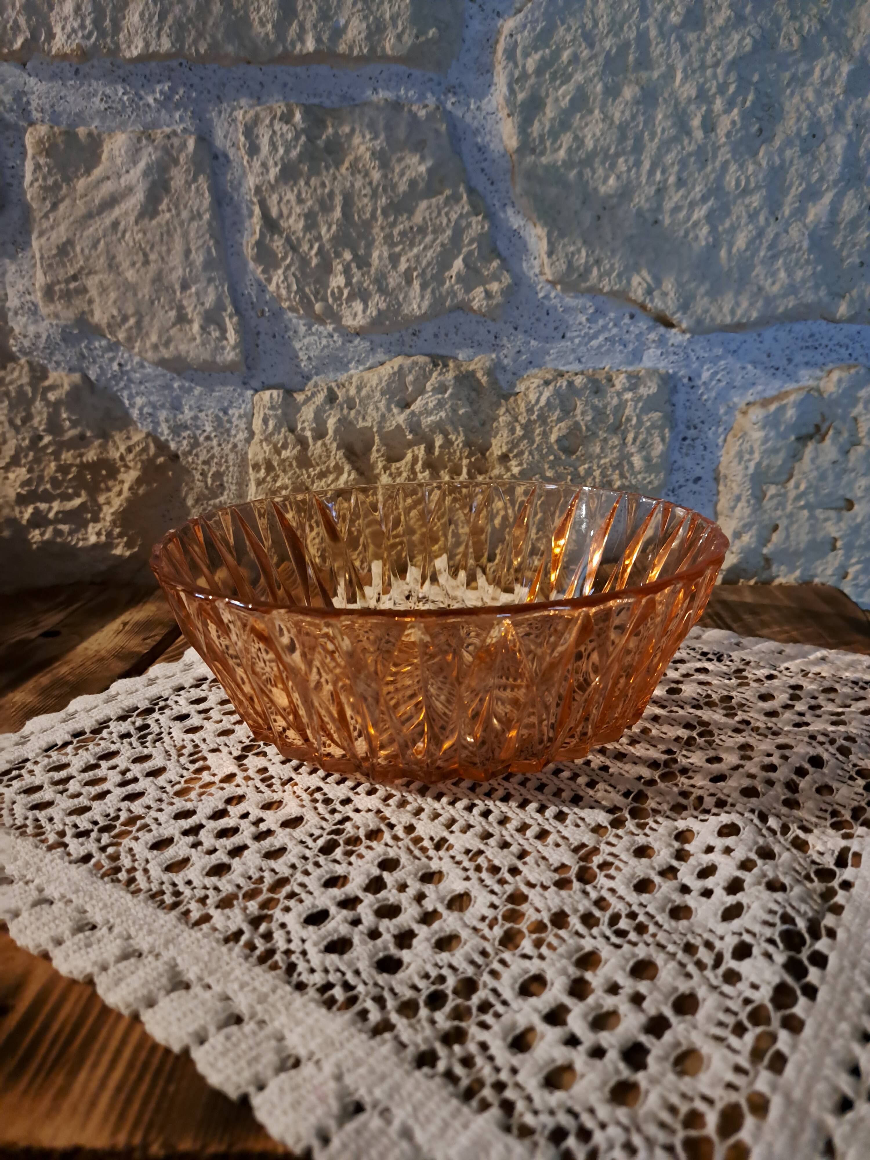Vintage salad bowl in rosaline chiseled glass