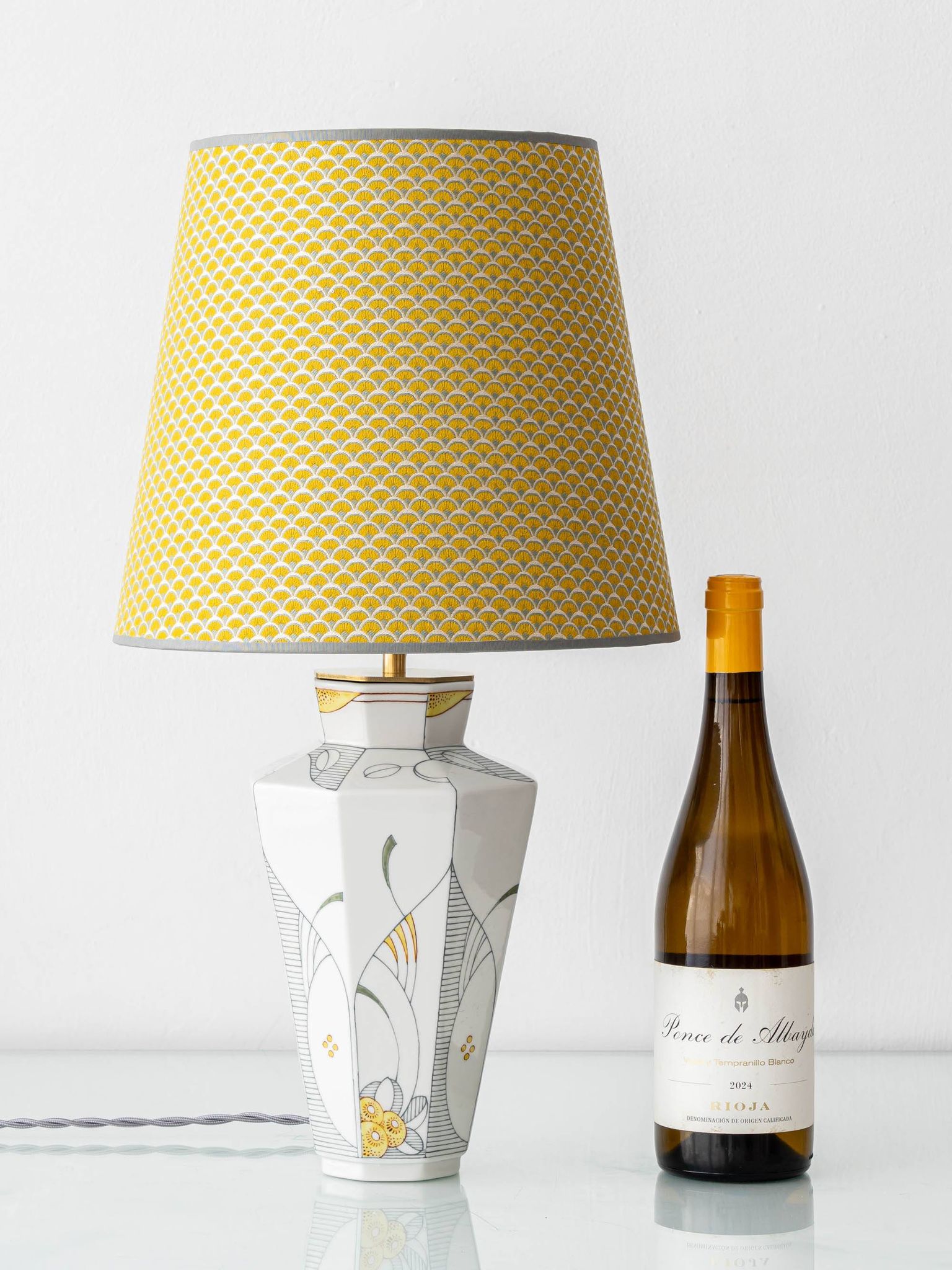 Lampe de table Art Déco vintage par Royal Delft, céramique peinte à la main
