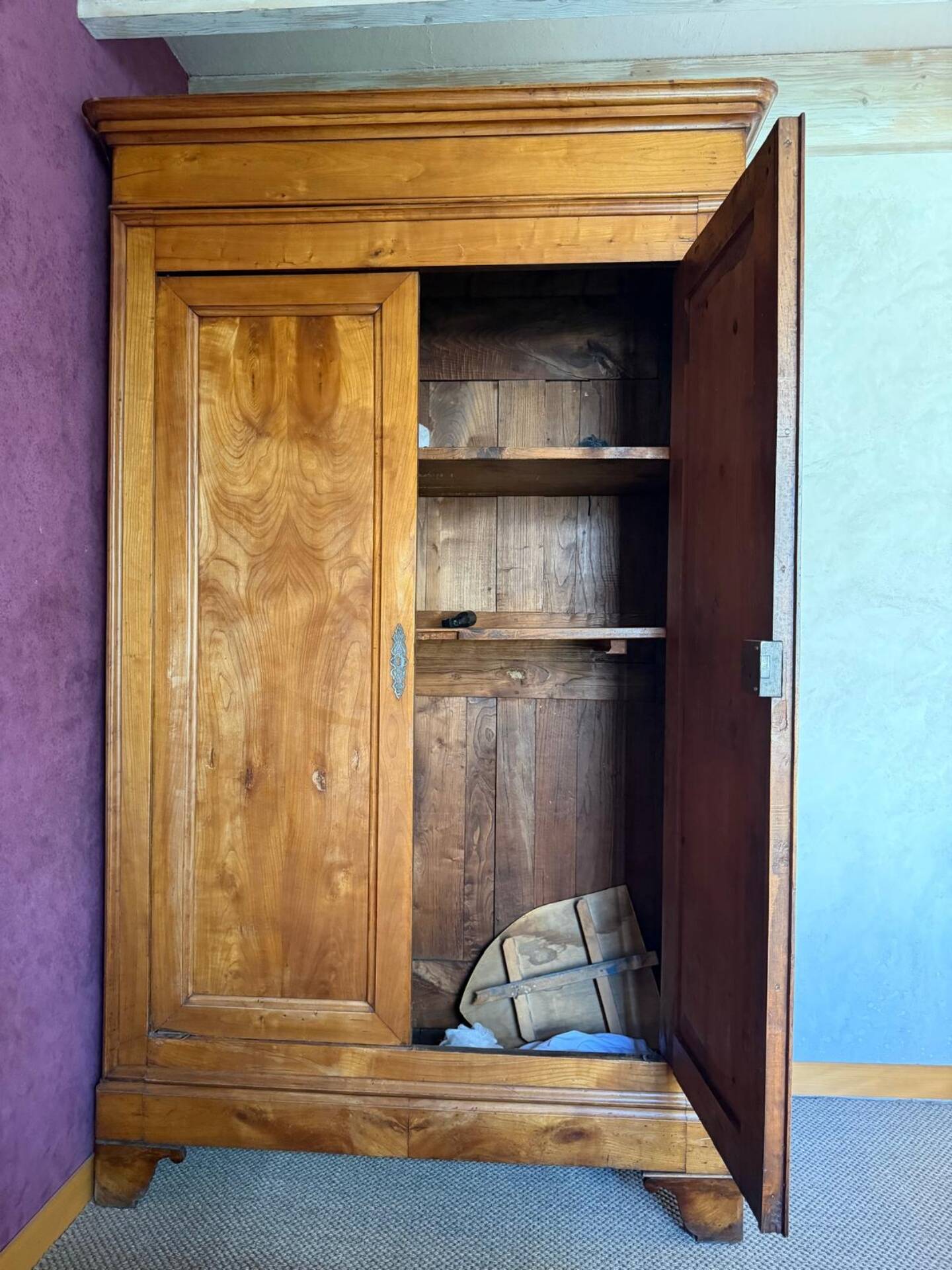 Armoire
