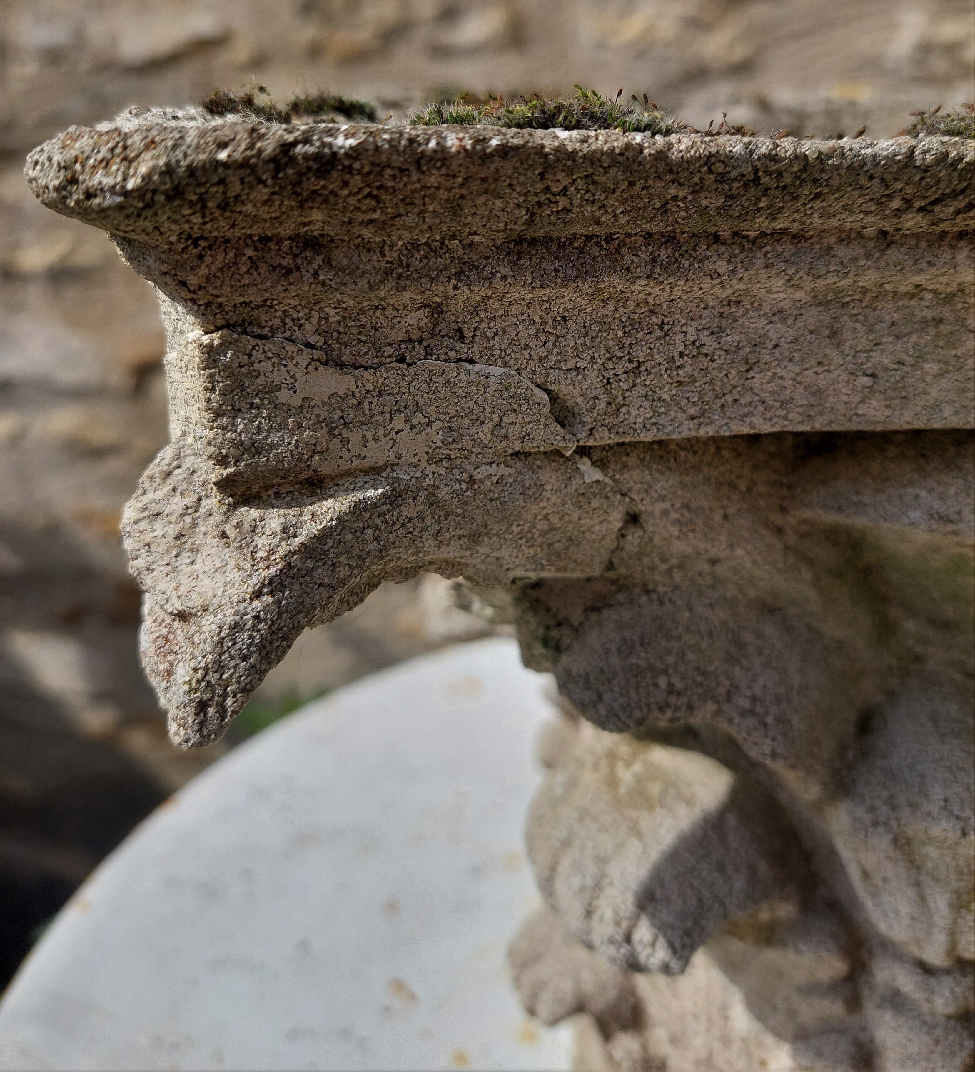 Jardinière en pierre reconstituée
