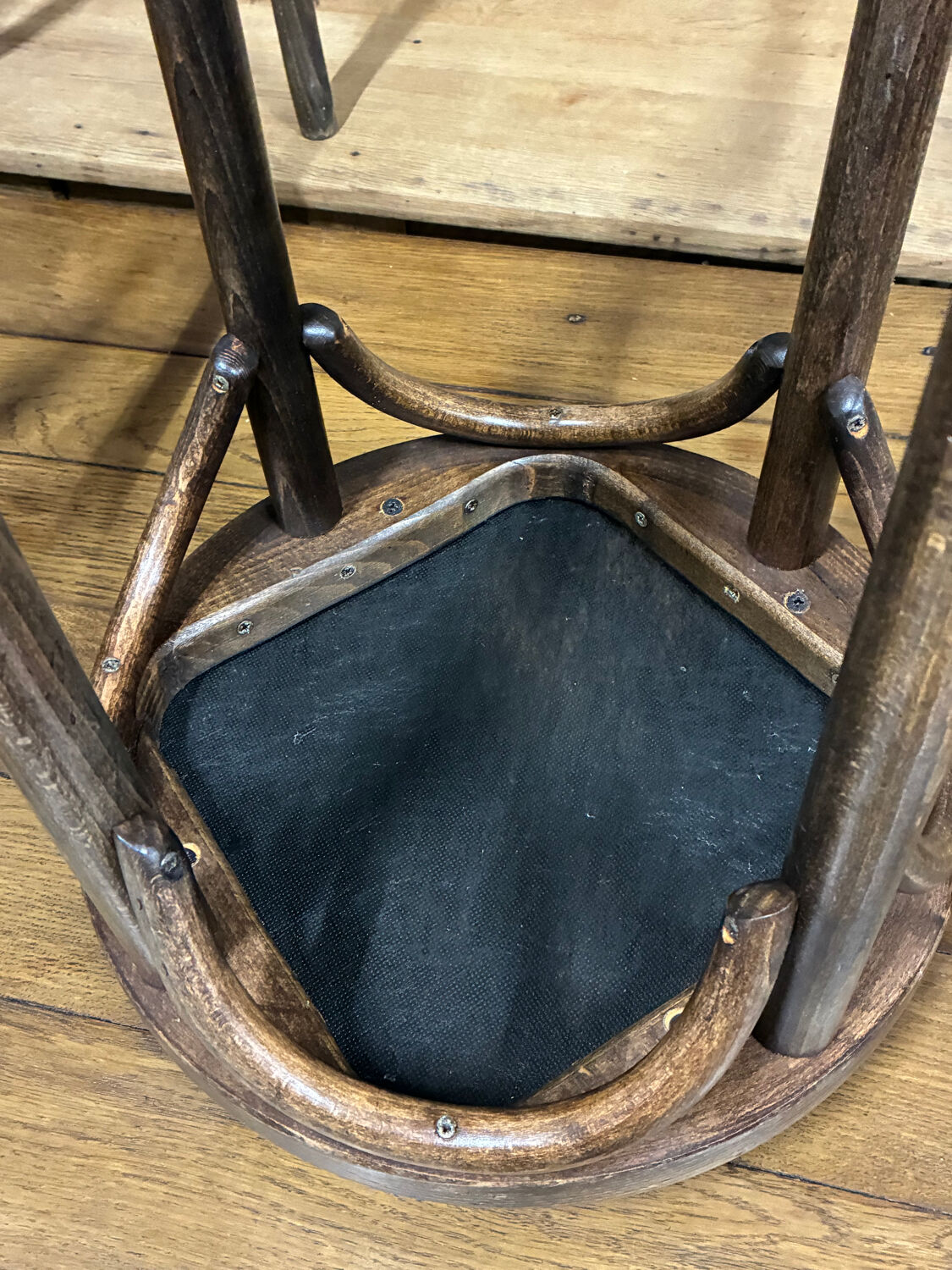 5 tabourets de bar bois courbé style Thonet