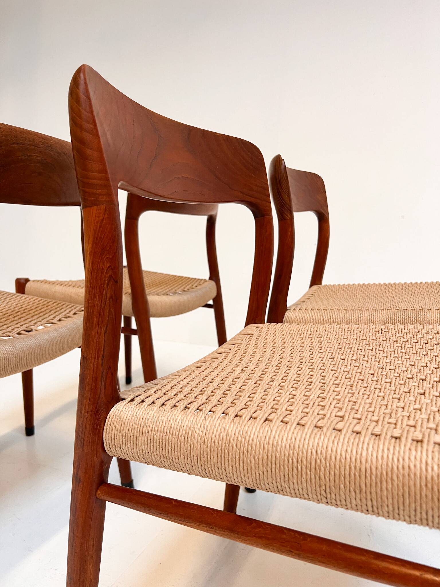 Refurbished set of 4 Model 75 chairs by Niels Møller, 1960s