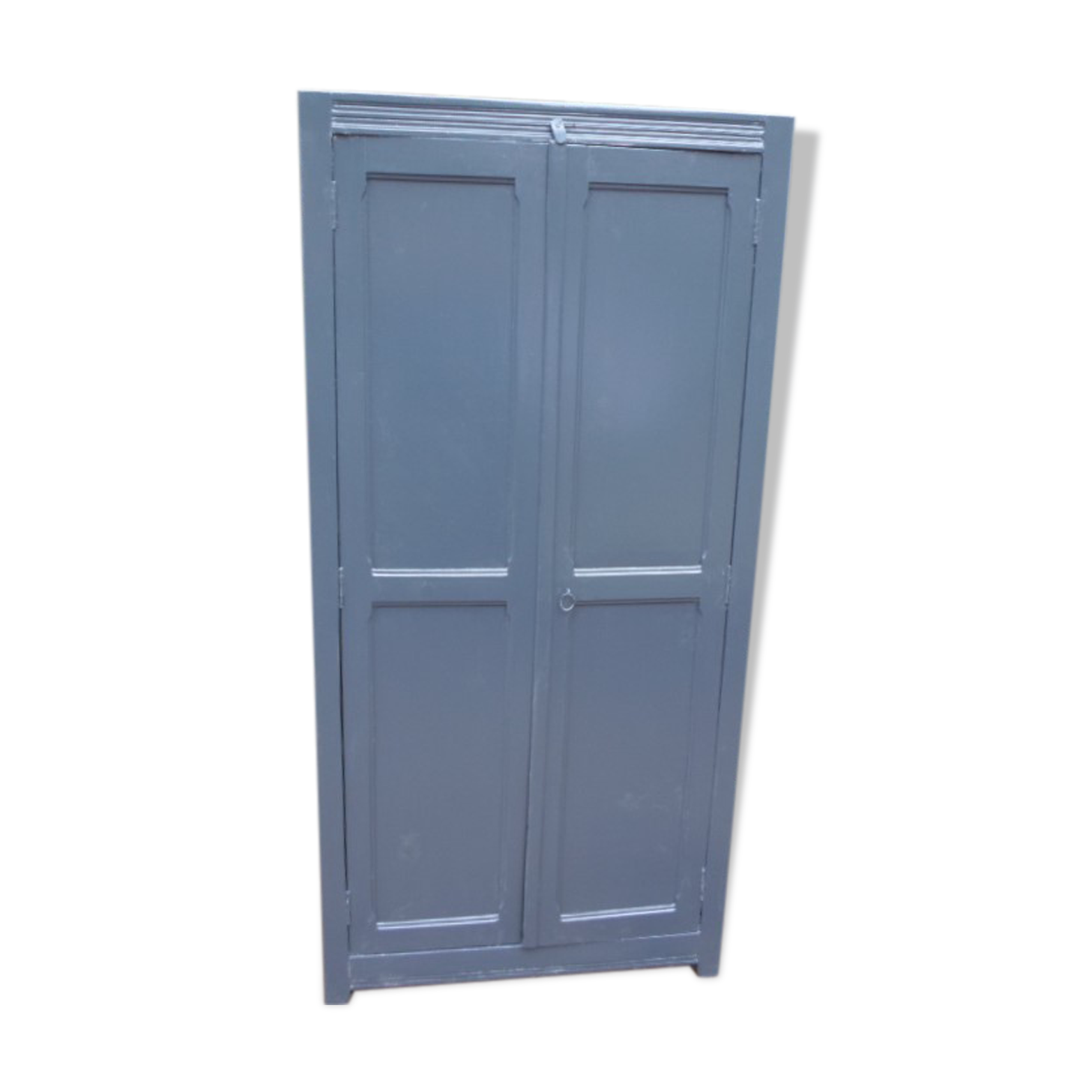 Armoire parisienne