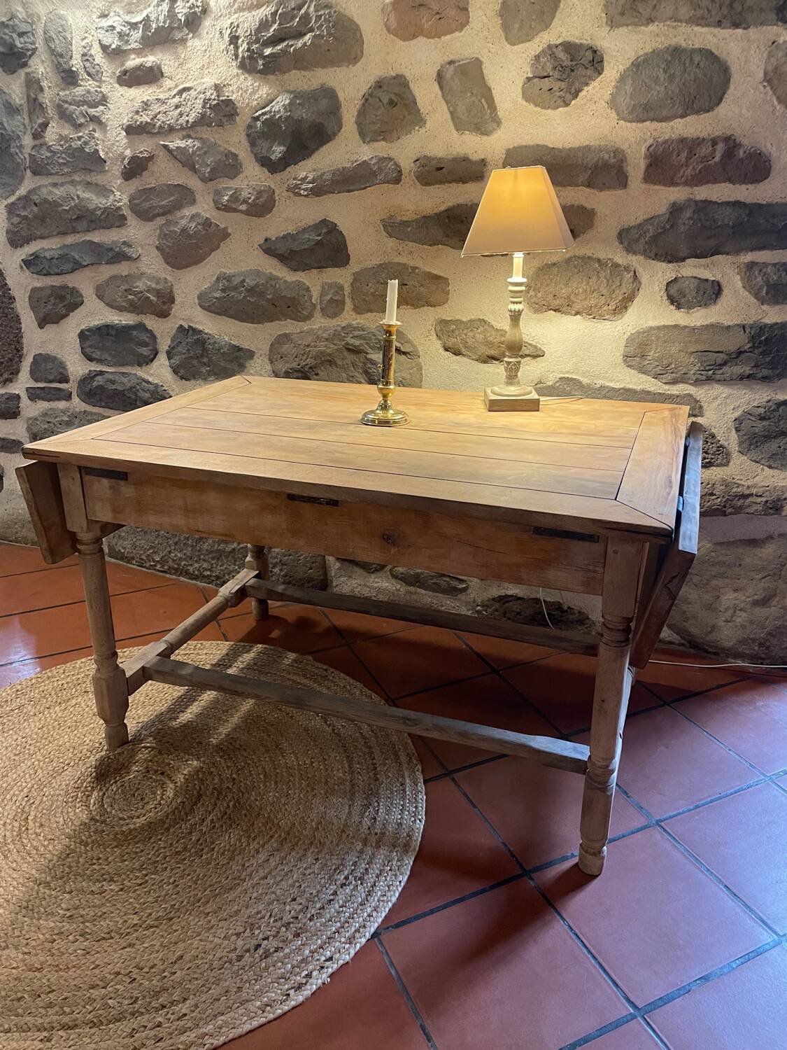 Farm table