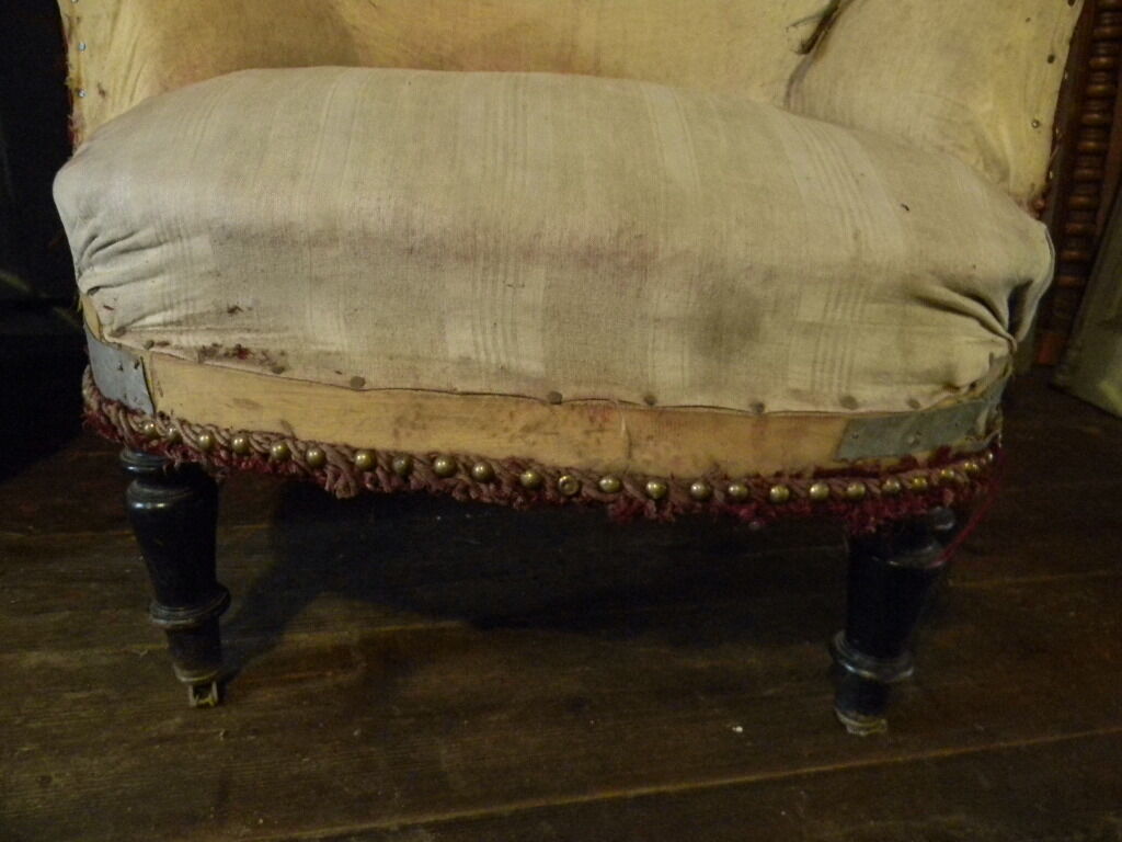 Toad armchair from the 1870s