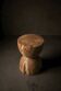 Tabouret PIA en teck recyclé massif sculpté à la main