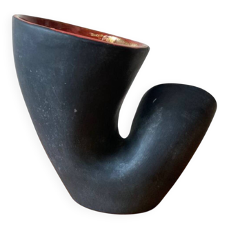 Double entrance ceramic vase