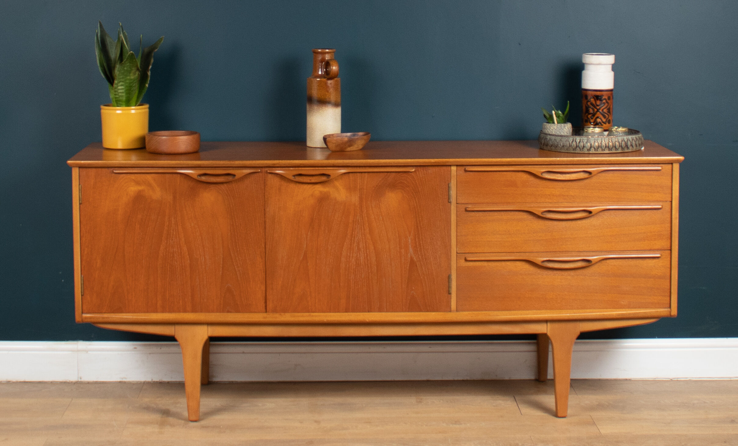 Retro Teak 1960s Mid Century Jentique Classic Short Sideboard