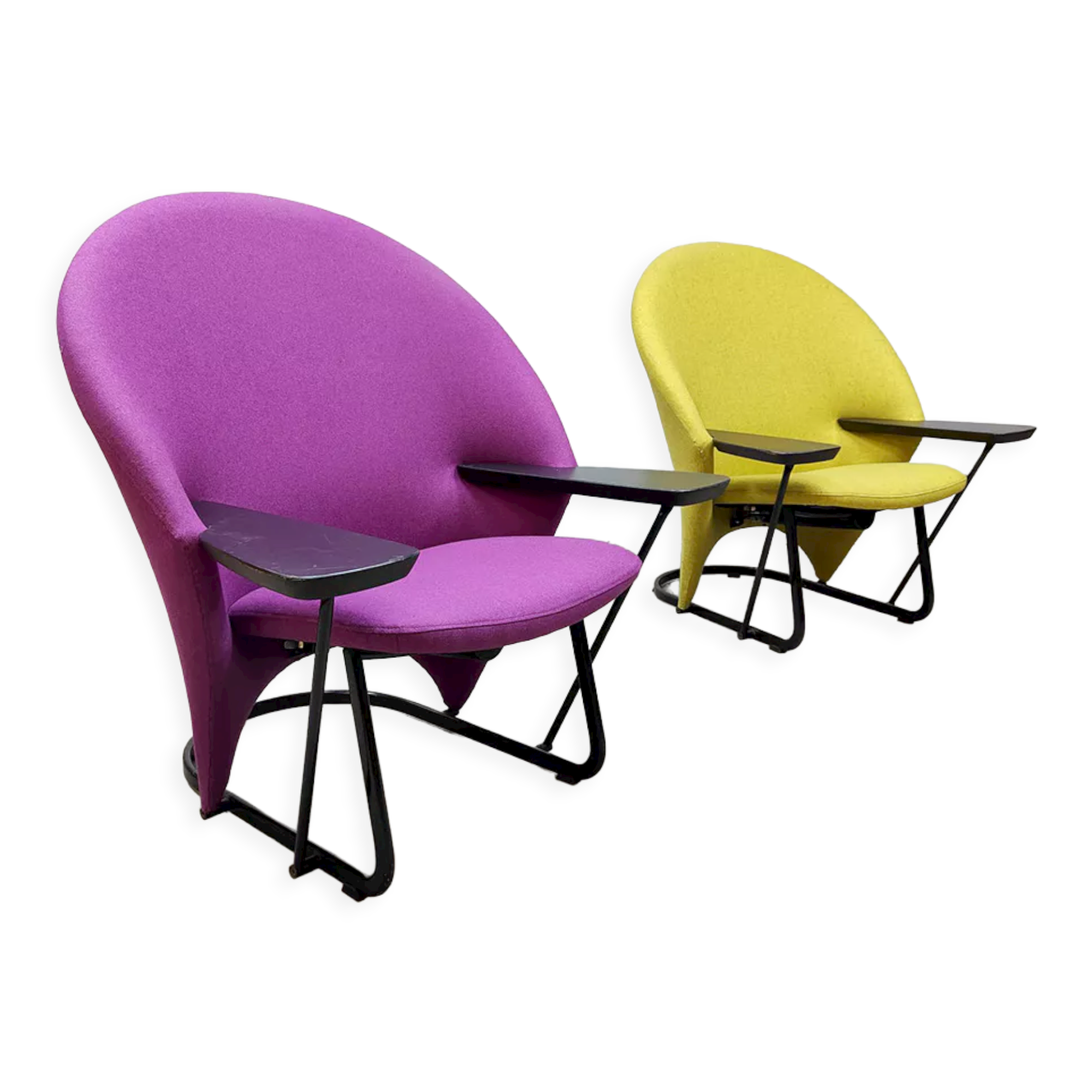 Vintage Dutch design Artifort armchair Floris van den Broecke easy chair 'Winner'