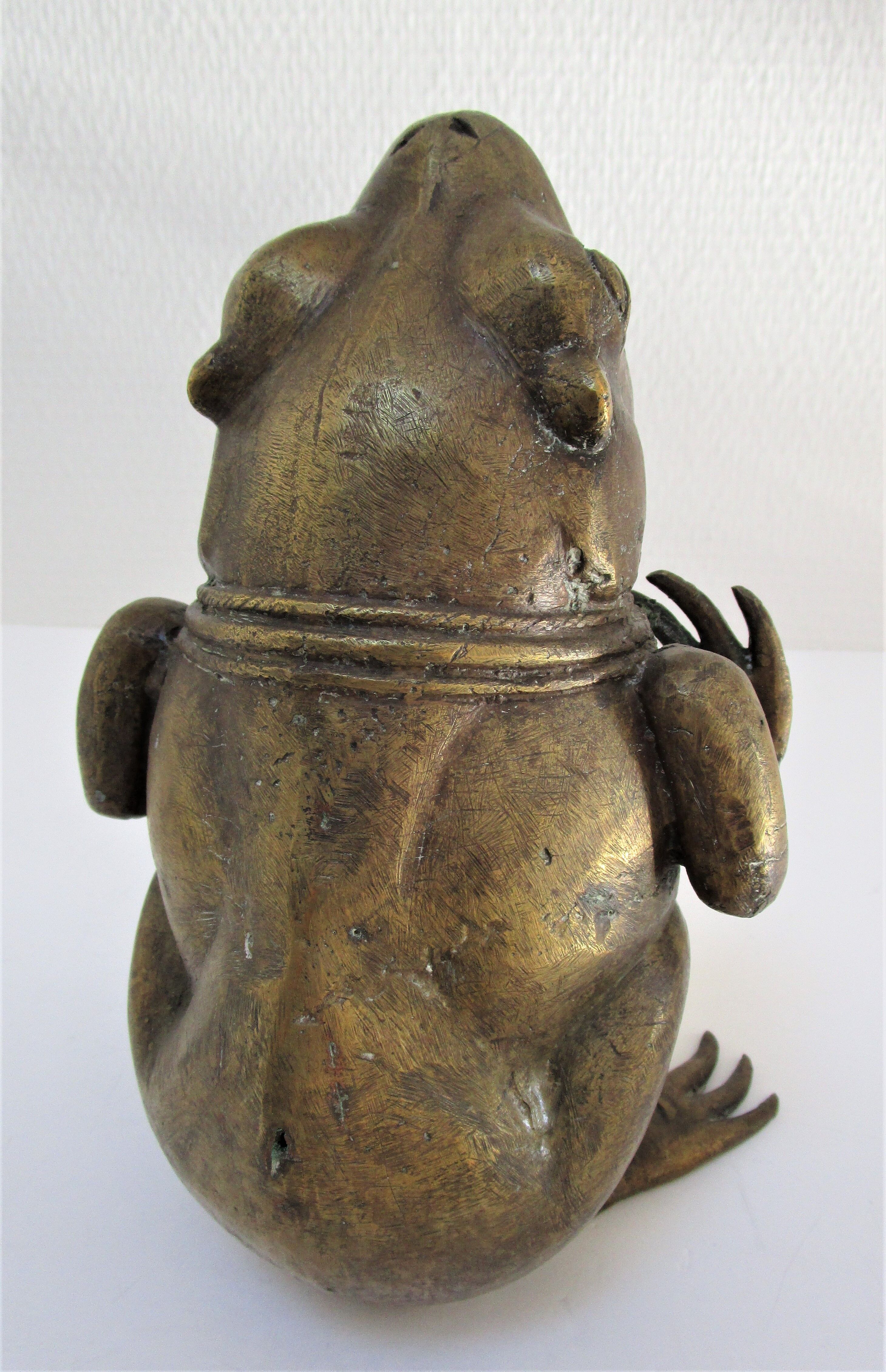 Vintage patinated brass sculptural frog 50-60s