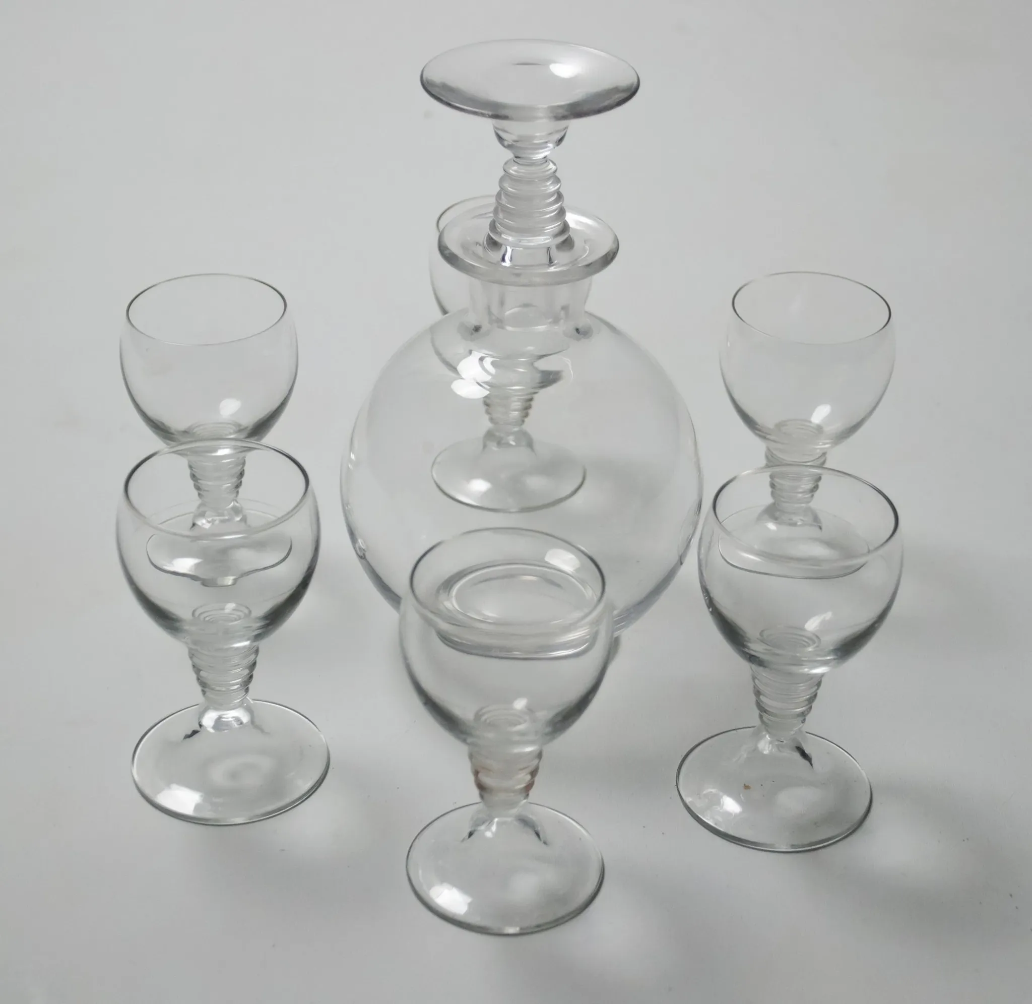 Set of 7 Art Deco Traditie W.J. Rozendaal 1932-33 decanter and 6 glasses
