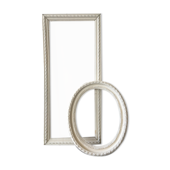 Set of 2 wooden frames of white color