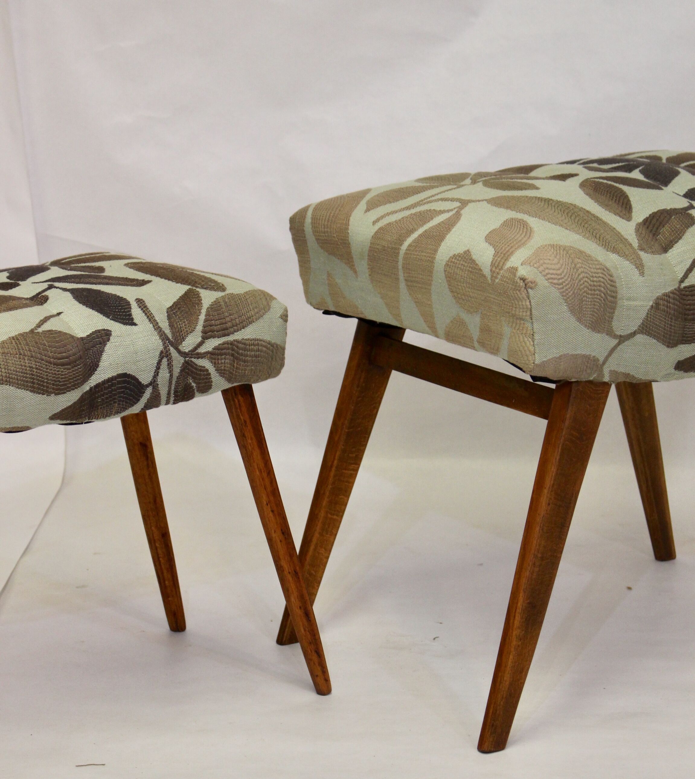 Duo of stools in 50s beech fully restored