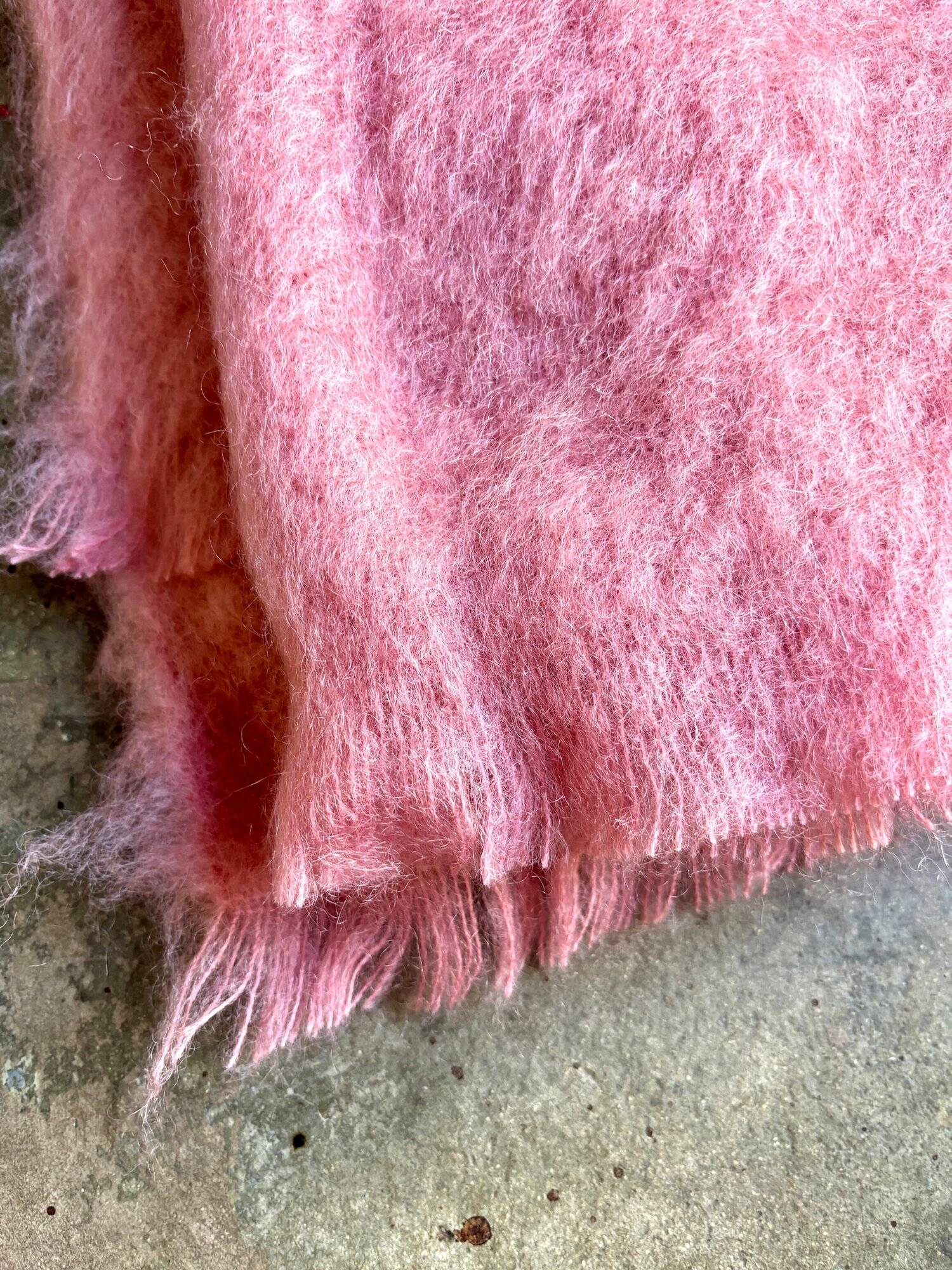 Plaid, blanket linvosges in pink mohair ☐ 180 x 240 cm