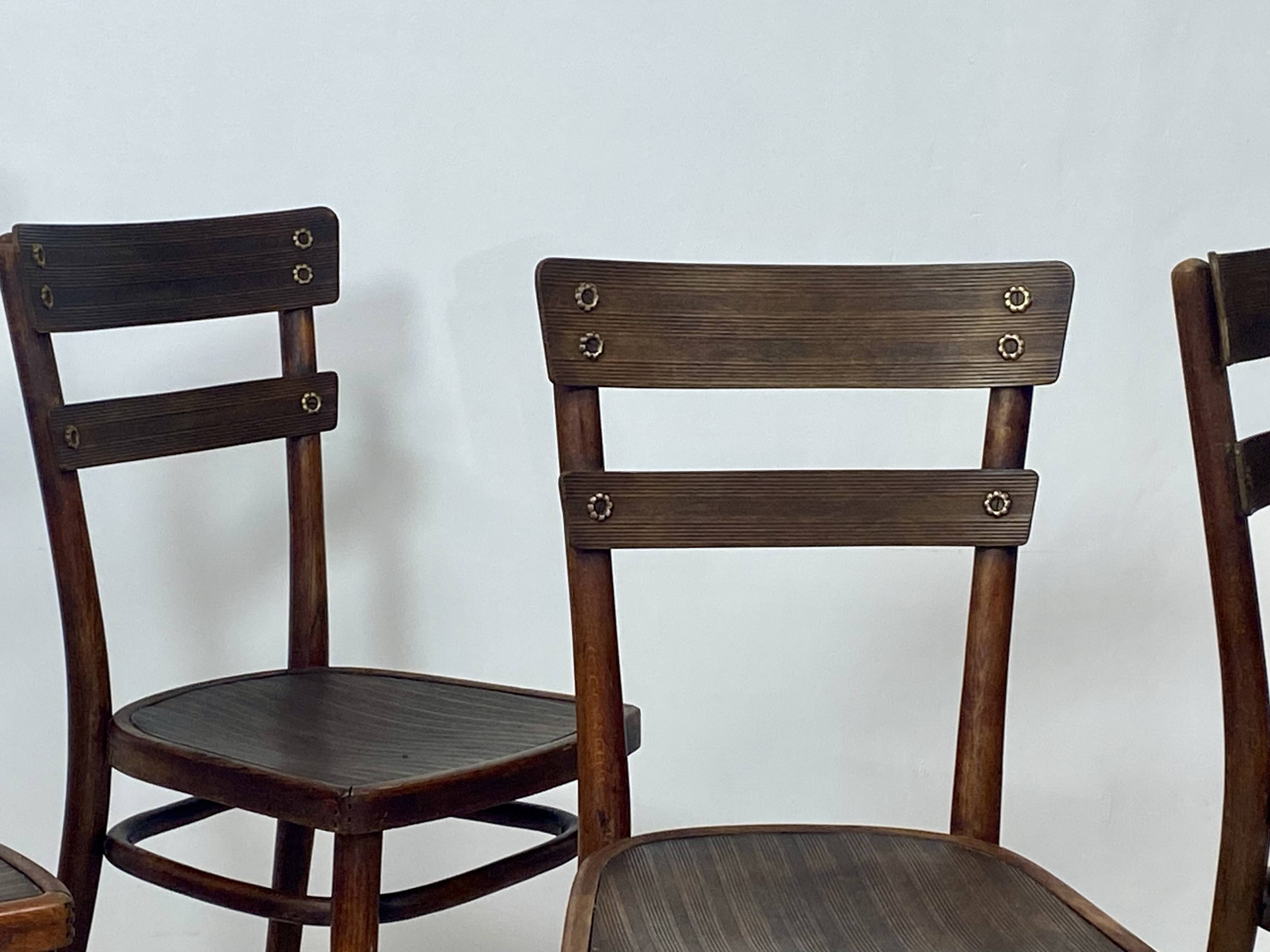 Set of 4 Thonet beech chairs – Model no. 651