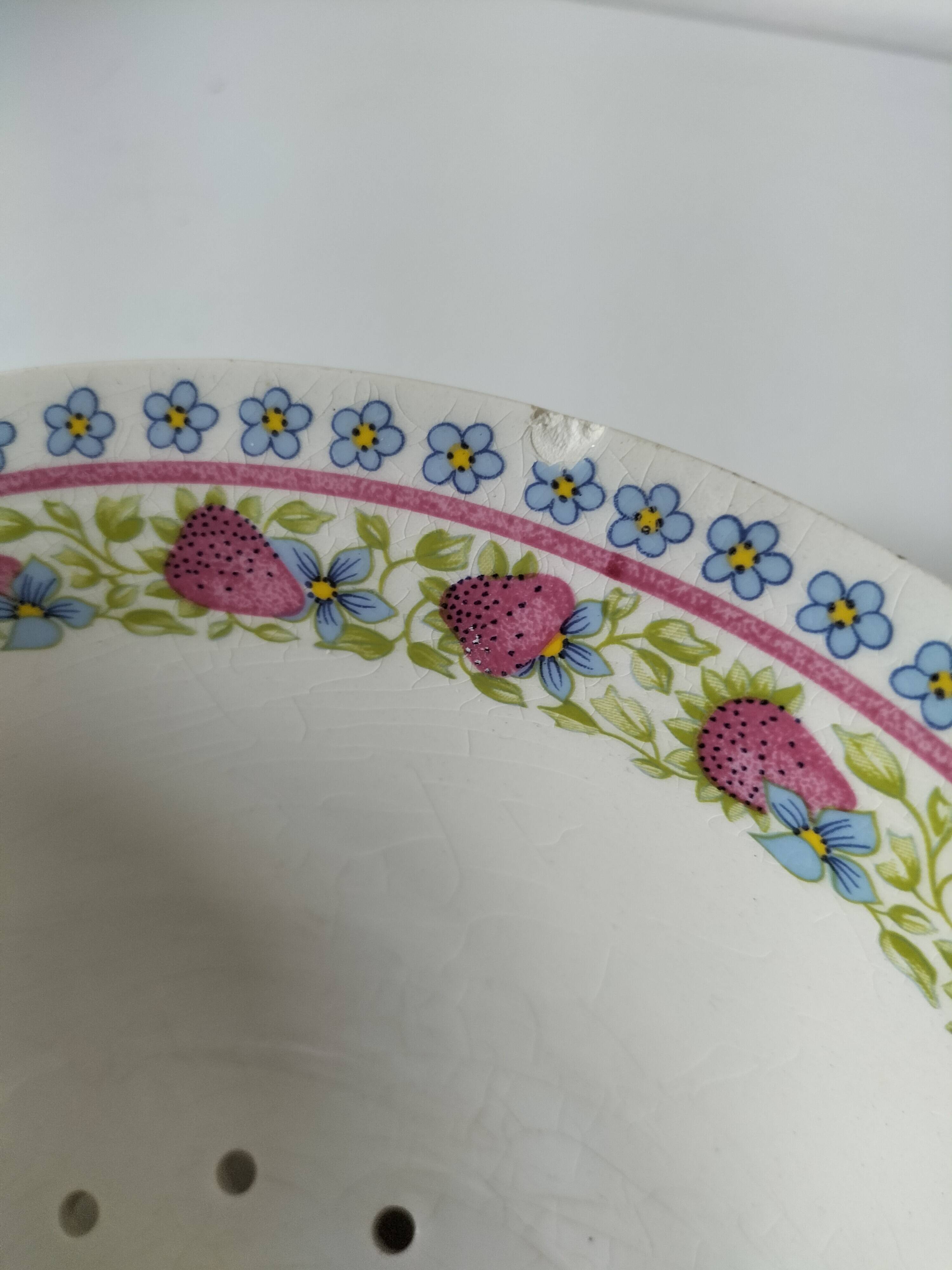 Strawberry bowl set Gien France Le Fraisier Marie-Pierre Boitard