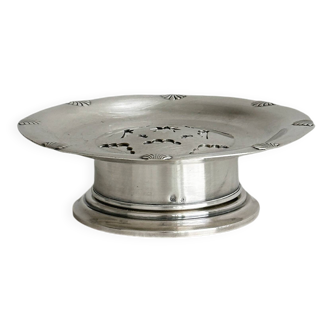 Silver-plated butter dish with shell decoration