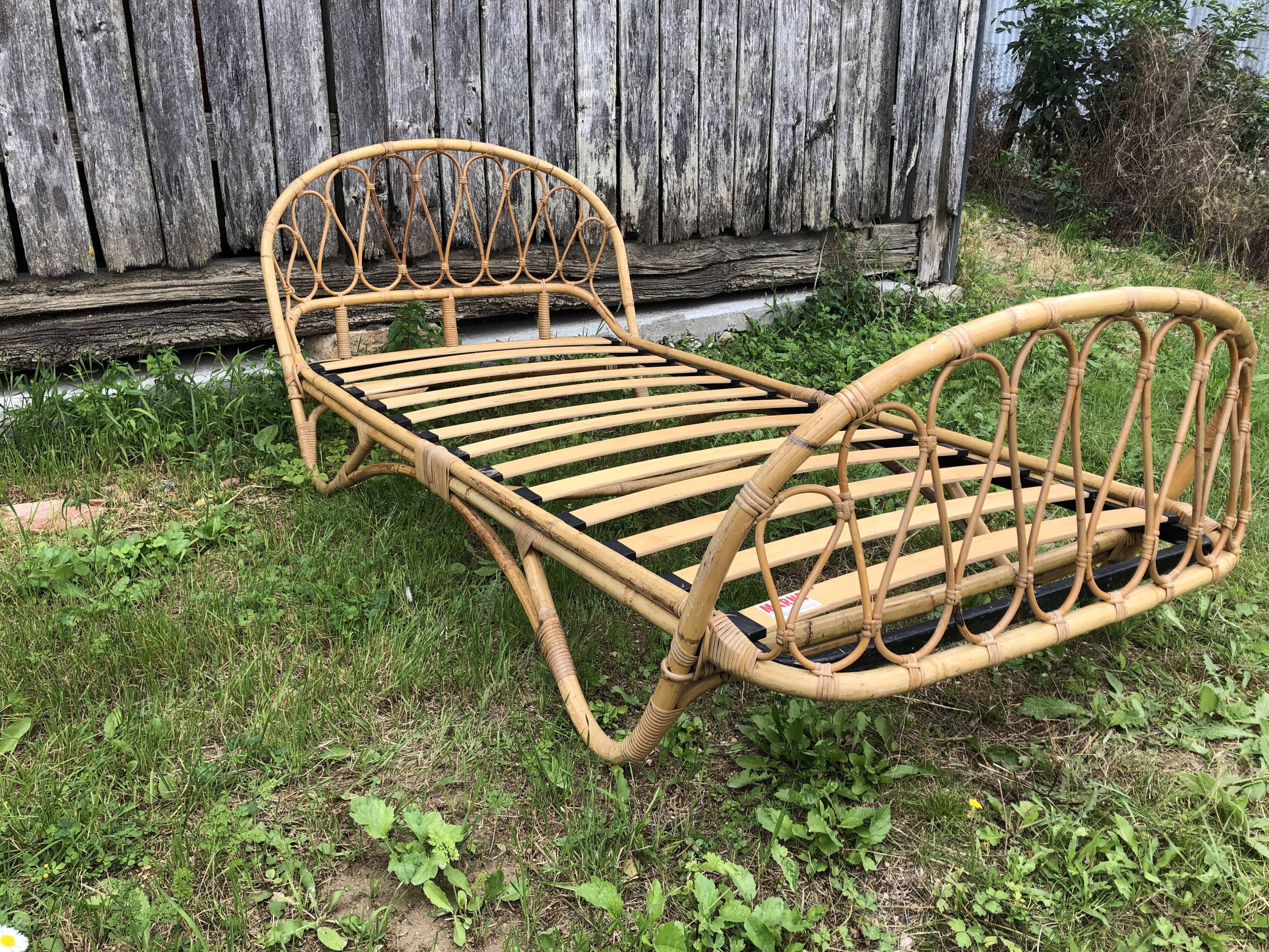 Old bed basket 1 person curved rattan 60s vintage
