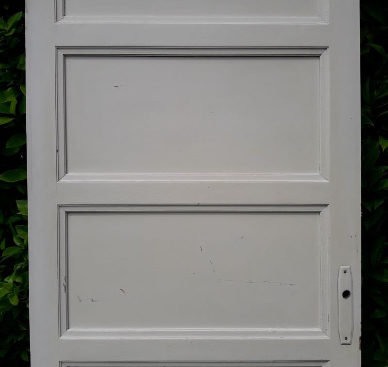 Porte vintage panneautée