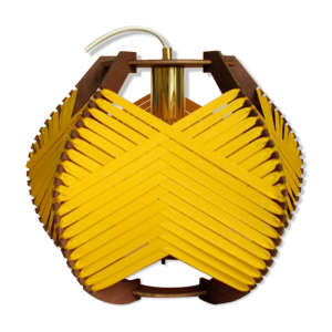 Lampe jaune tissée à