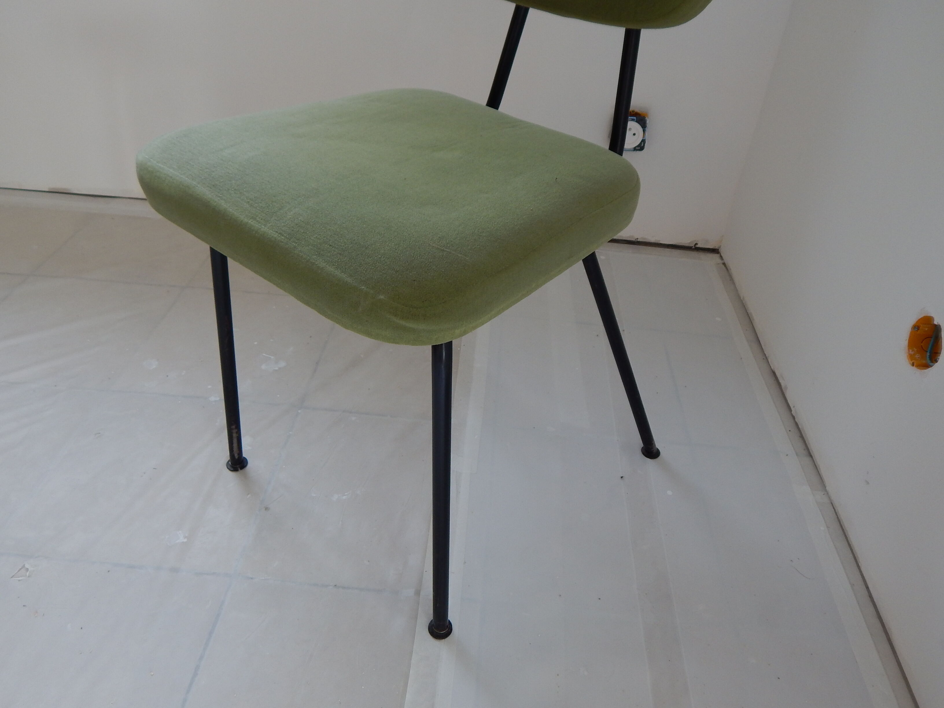 Paulin stone design chair by Dassas year 50/60
