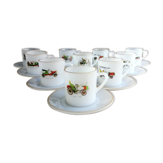 10 Arcopal cups illustrated with old cars