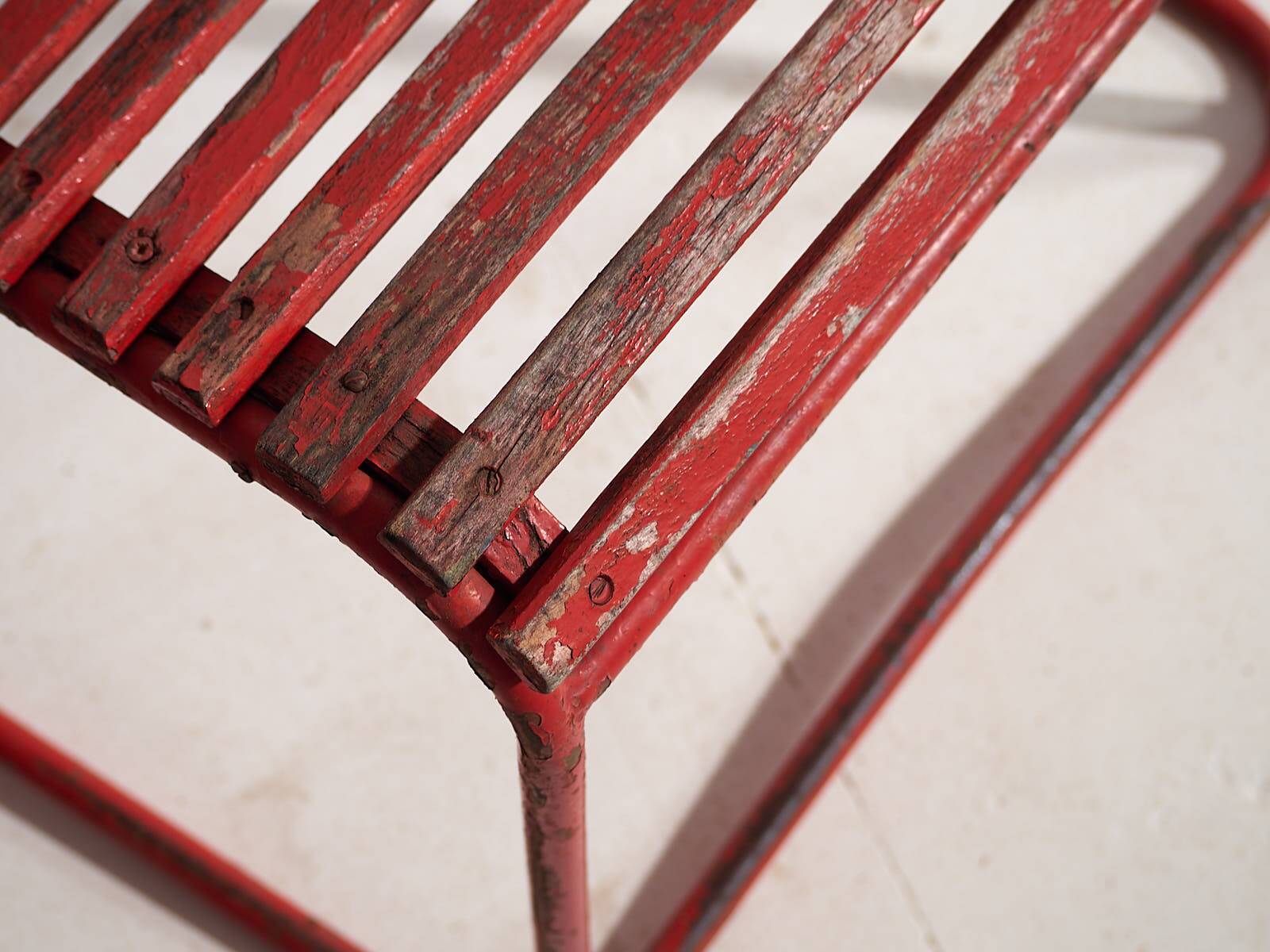 Antique red garden chairs (c.1920). Set of 4 pieces #37